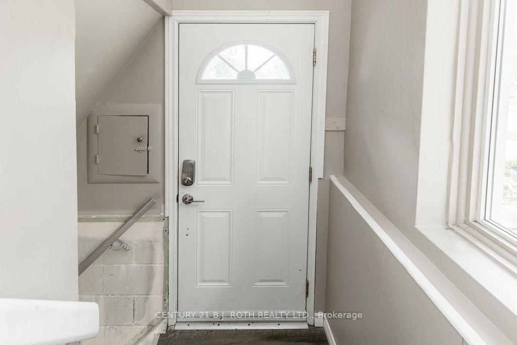 Photo 15 of Unit Main Level, 243 Wellington Street E, Barrie, City Centre — HOMEH