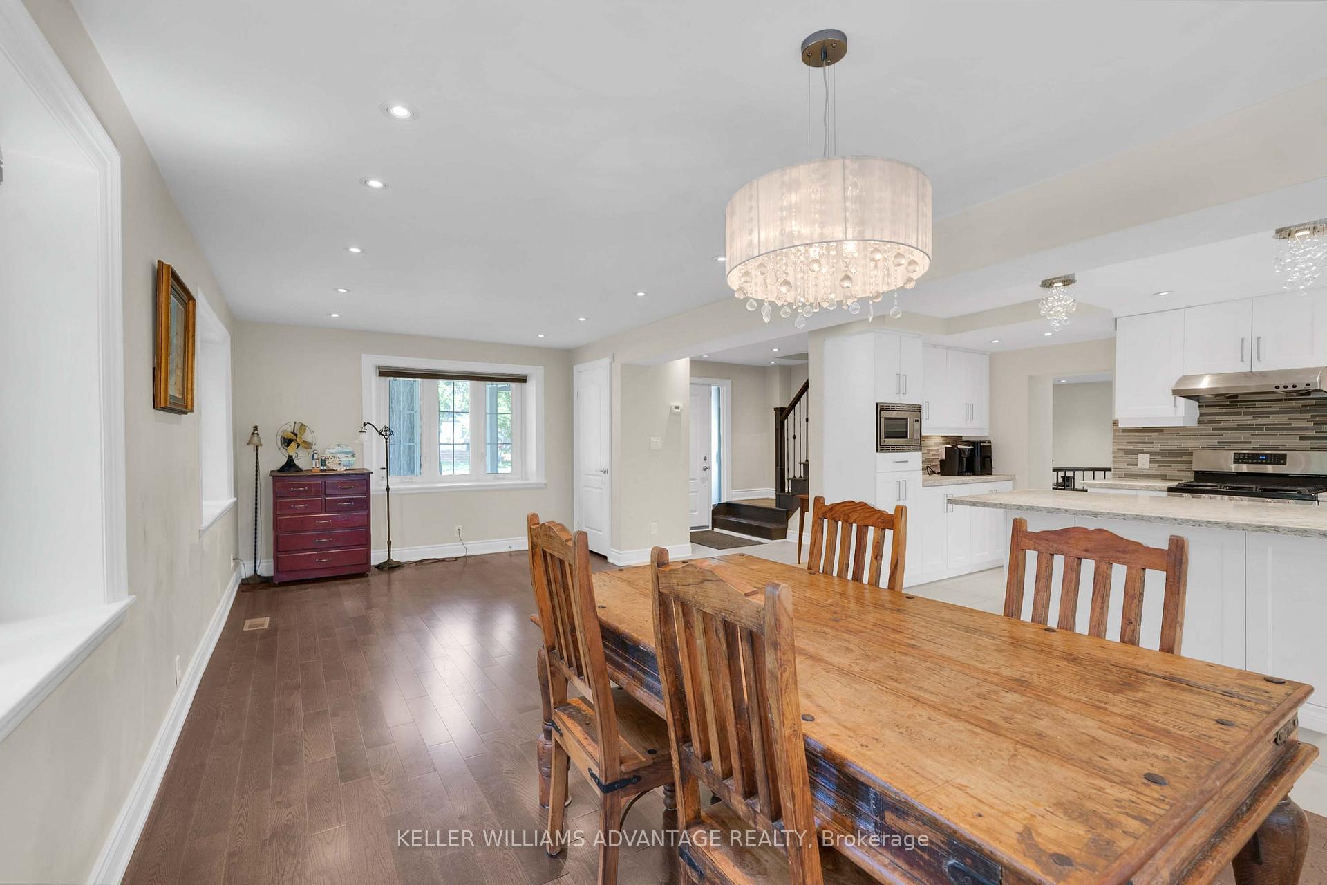 Photo 6 of 108 Roseview Avenue, Richmond Hill, Crosby — HOMEH
