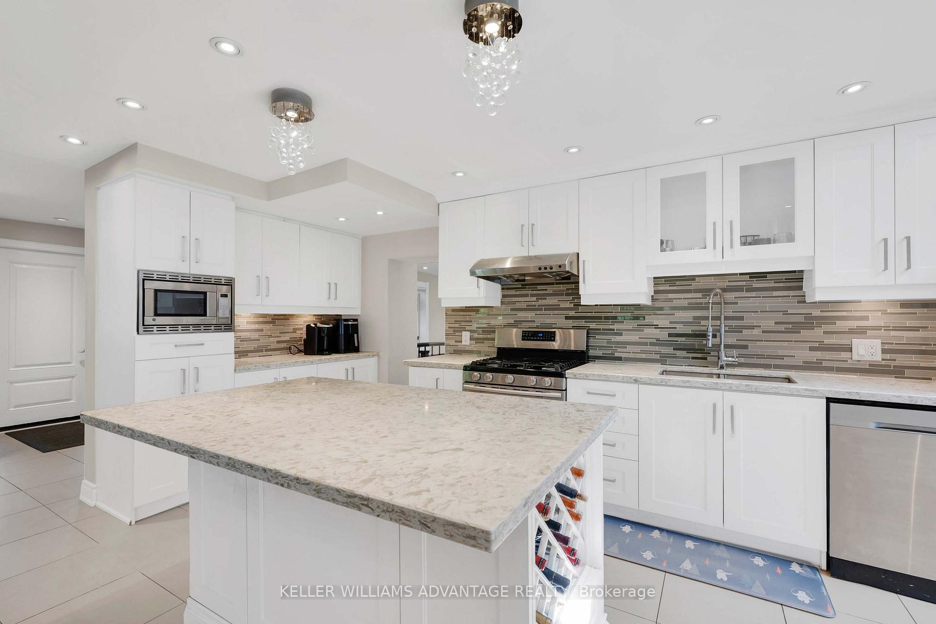 Photo 11 of 108 Roseview Avenue, Richmond Hill, Crosby — HOMEH