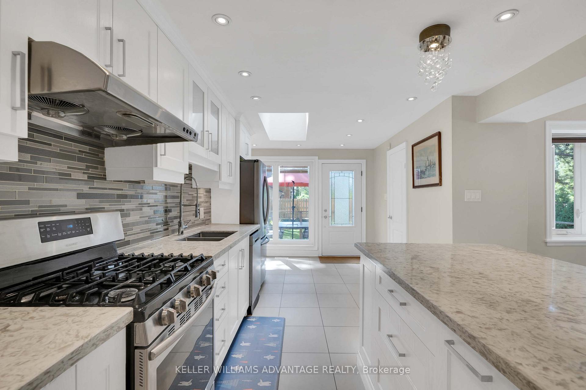 Photo 12 of 108 Roseview Avenue, Richmond Hill, Crosby — HOMEH