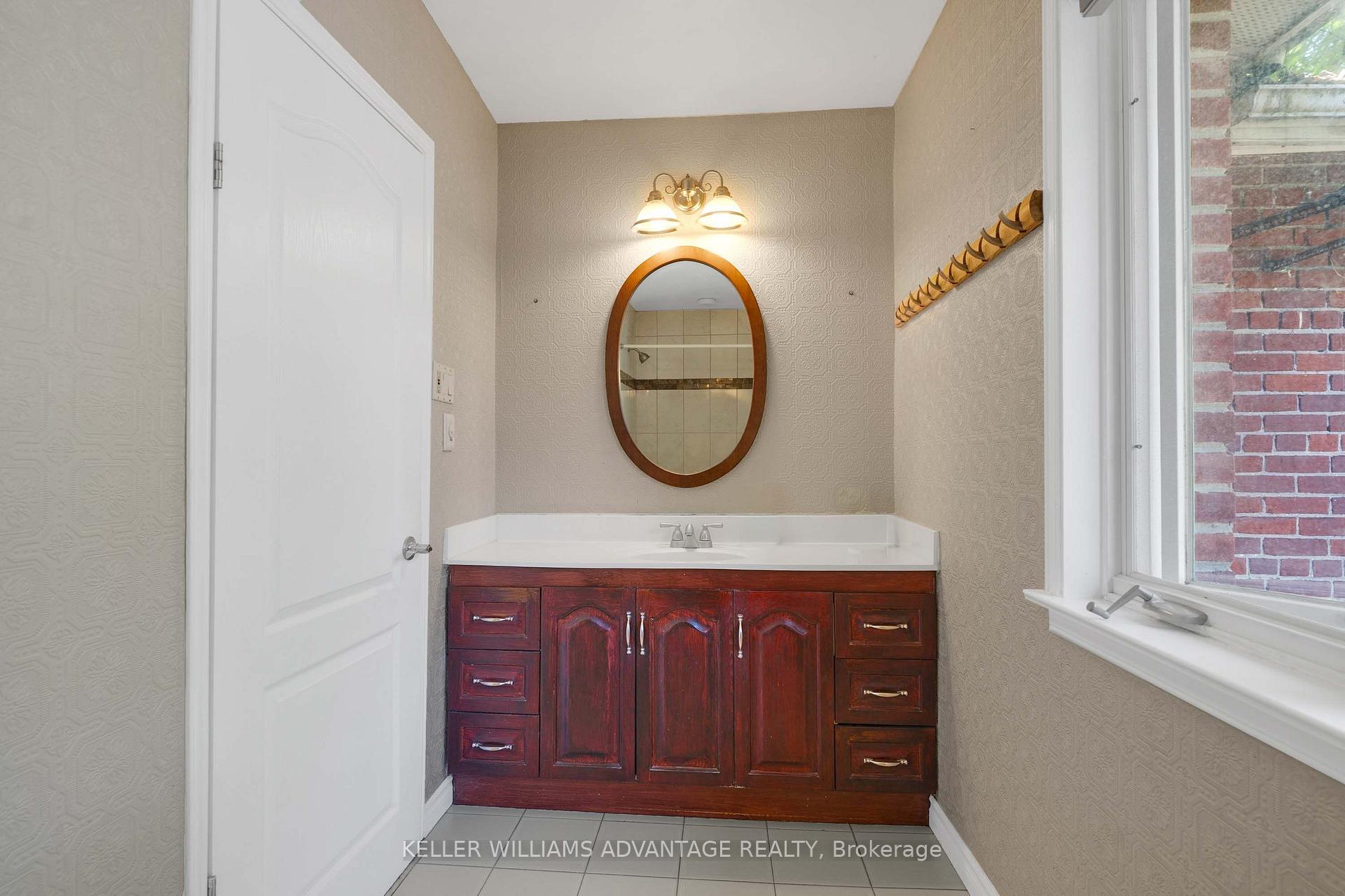 Photo 24 of 108 Roseview Avenue, Richmond Hill, Crosby — HOMEH