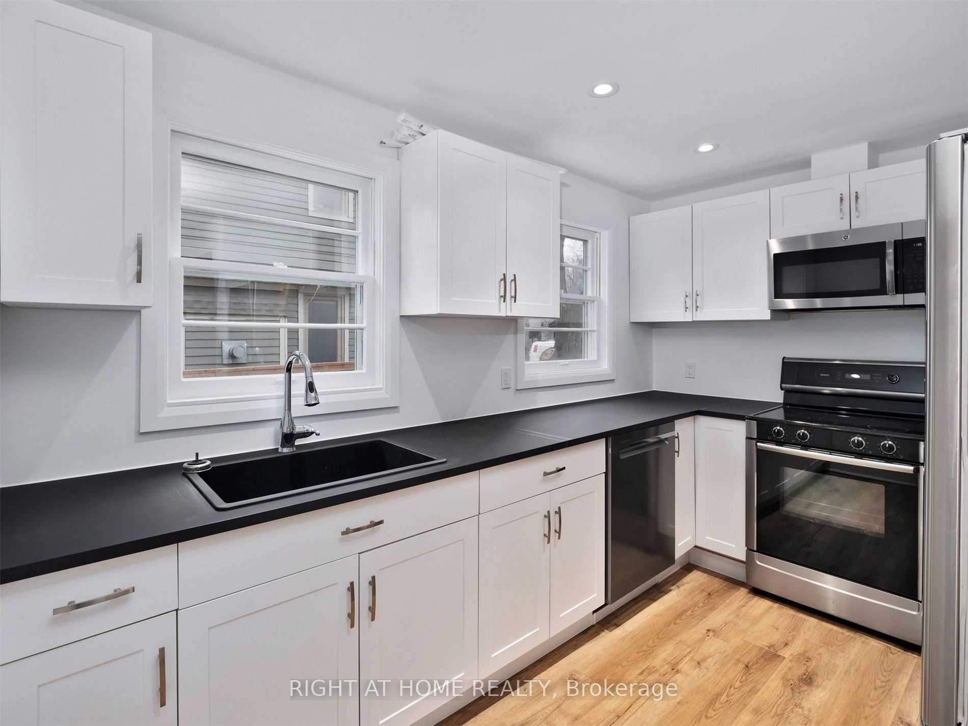 Photo 4 of 1089 Truman Avenue, Oakville, College Park — HOMEH
