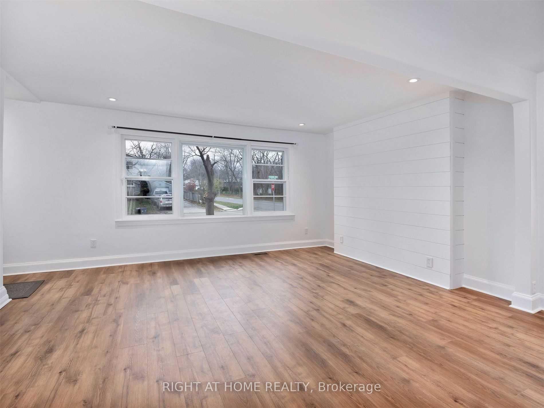 Photo 5 of 1089 Truman Avenue, Oakville, College Park — HOMEH