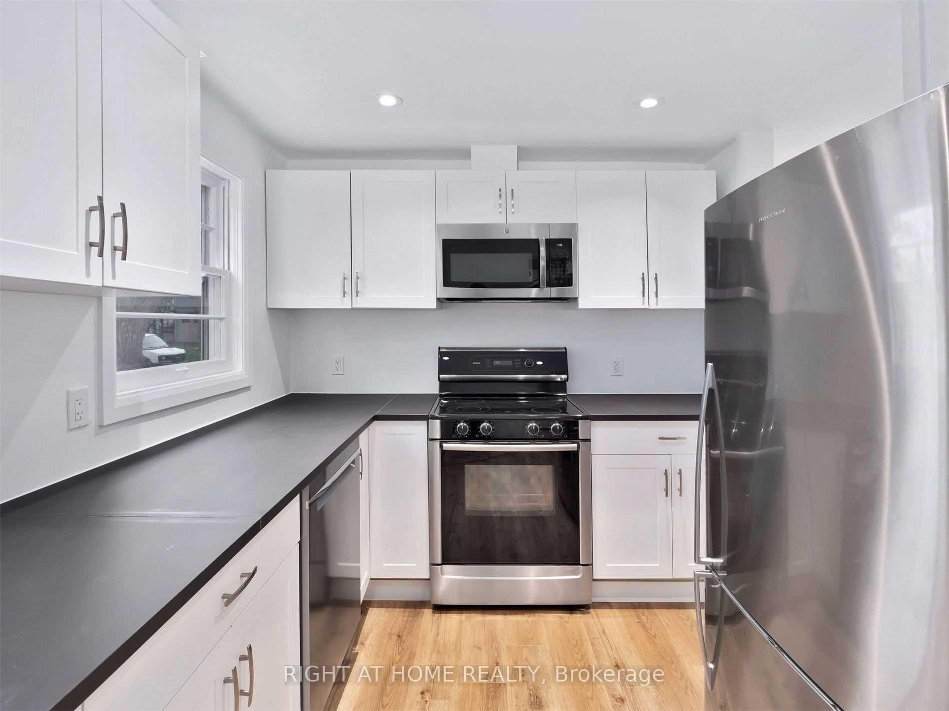 Photo 11 of 1089 Truman Avenue, Oakville, College Park — HOMEH