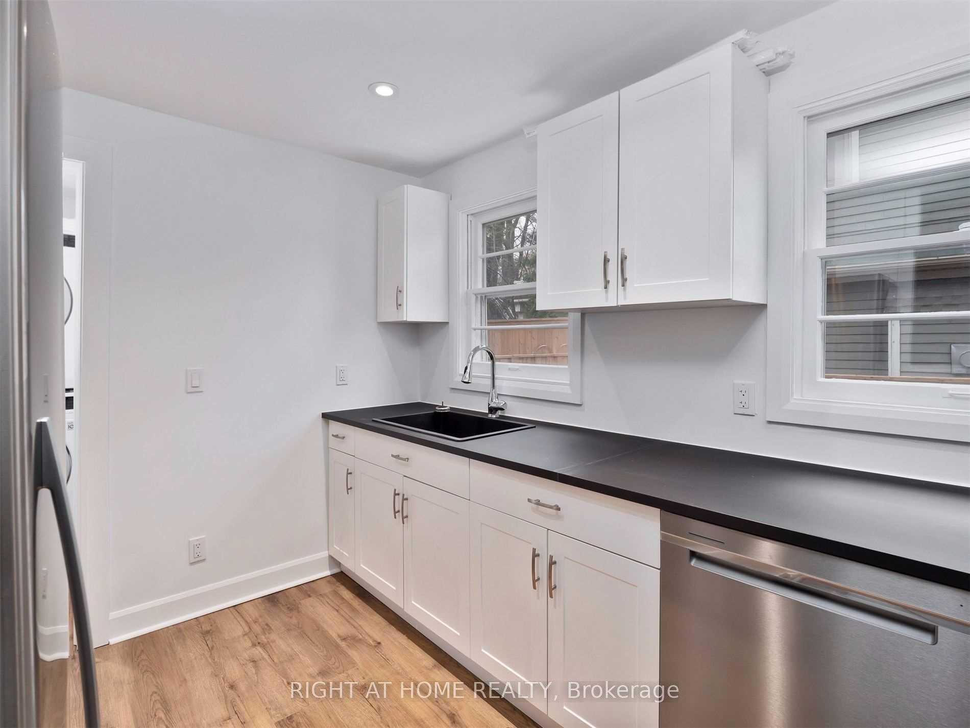 Photo 13 of 1089 Truman Avenue, Oakville, College Park — HOMEH