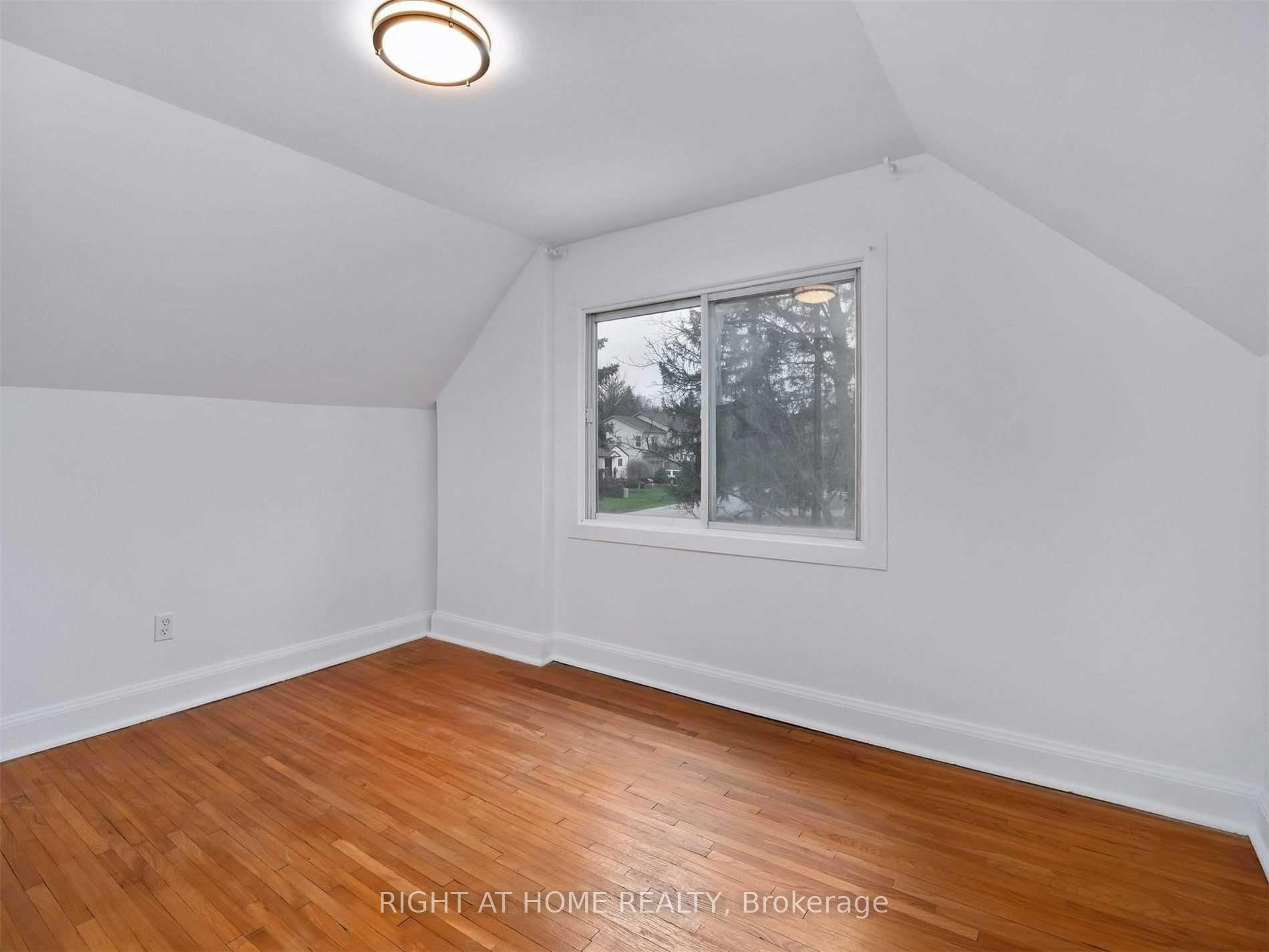 Photo 16 of 1089 Truman Avenue, Oakville, College Park — HOMEH