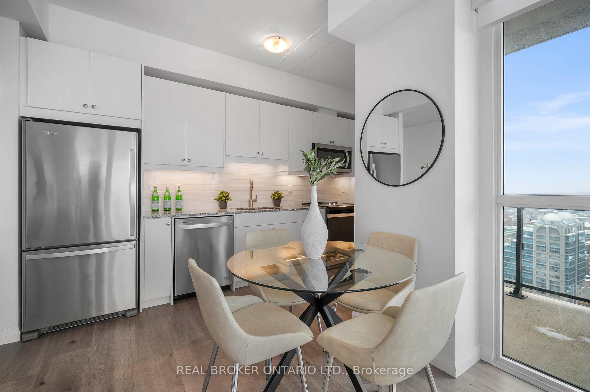 Photo 3 of Unit 1005, 60 Charles Street W, Kitchener, City Commercial Core — HOMEH