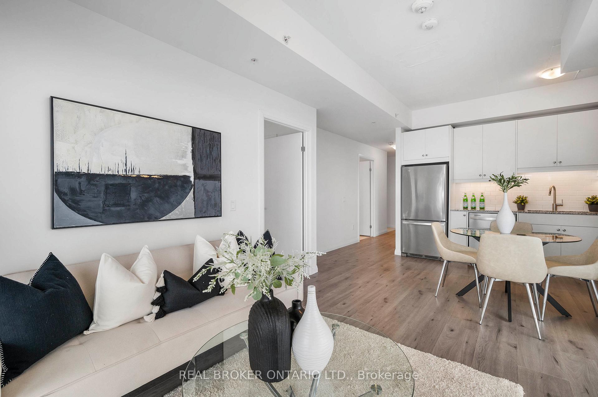 Photo 9 of Unit 1005, 60 Charles Street W, Kitchener, City Commercial Core — HOMEH