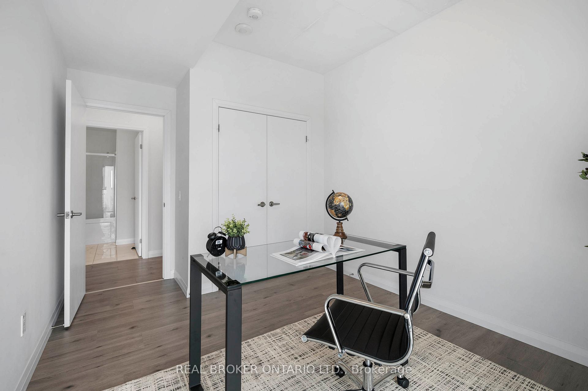 Photo 15 of Unit 1005, 60 Charles Street W, Kitchener, City Commercial Core — HOMEH