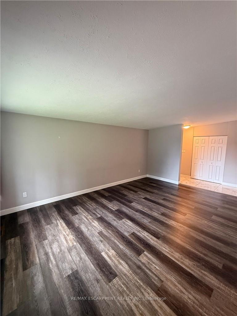 Photo 6 of Unit Upper Level, 63 Sanatorium Road, Hamilton, Westcliffe — HOMEH