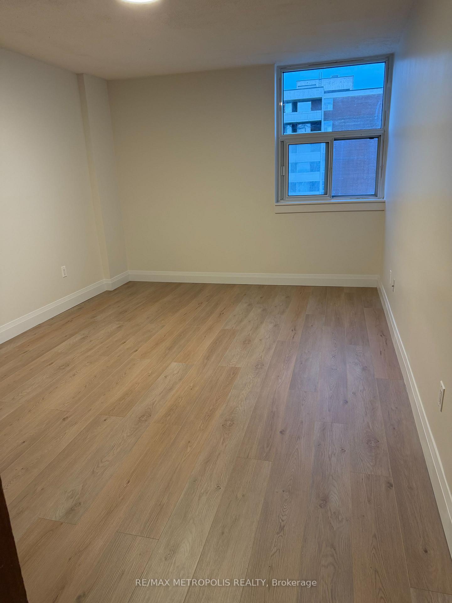 Photo 4 of Unit 2803, 3 Massey Square, Toronto, Crescent Town — HOMEH