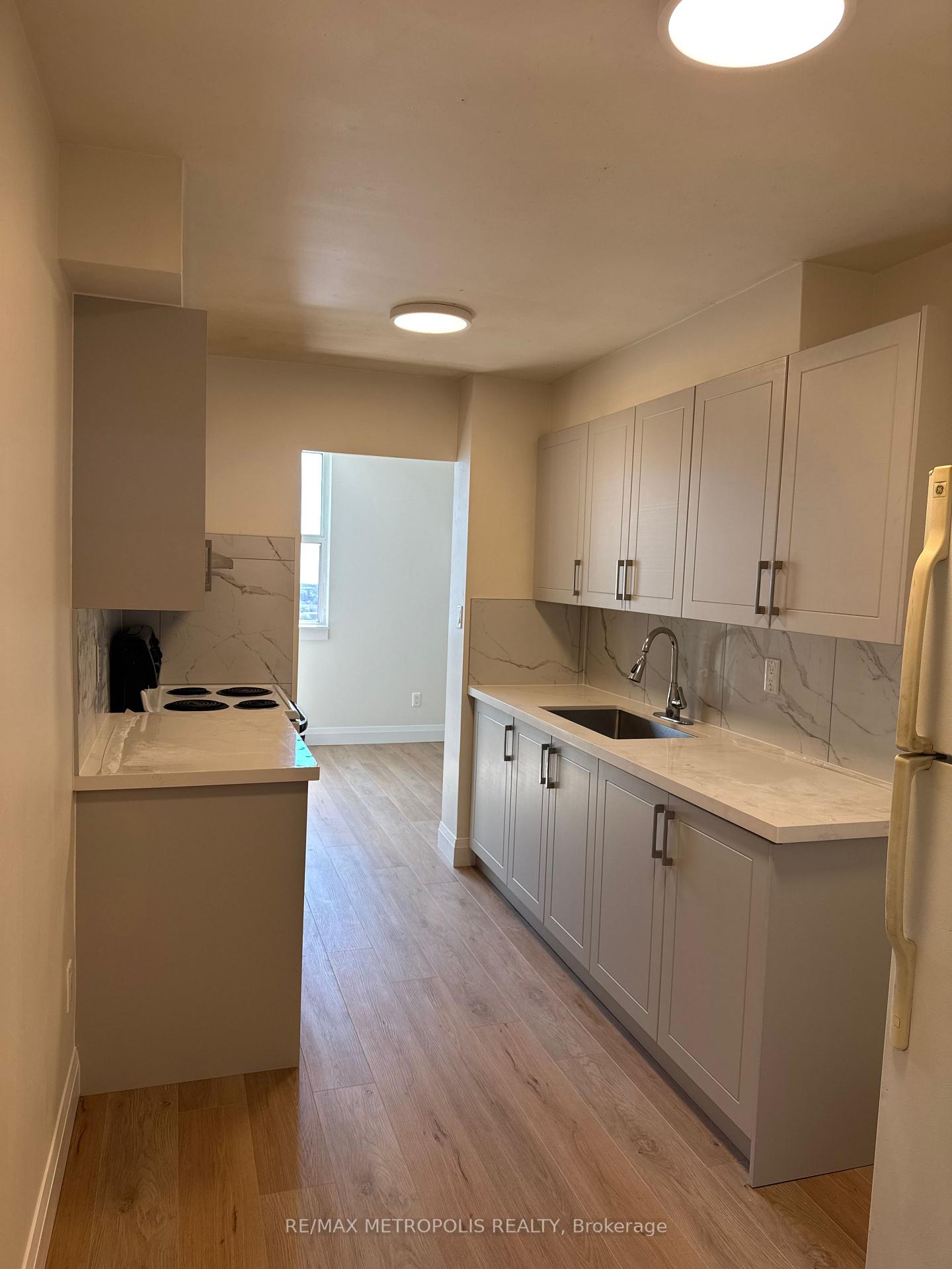Photo 5 of Unit 2803, 3 Massey Square, Toronto, Crescent Town — HOMEH
