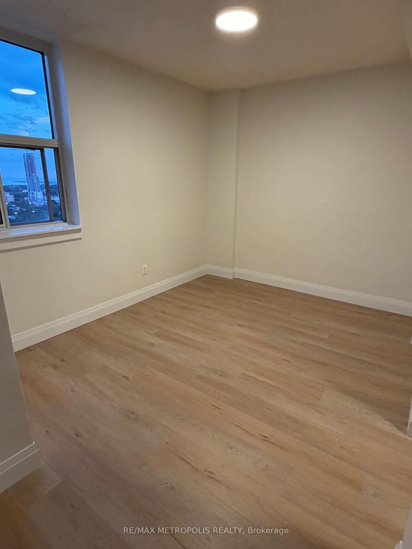 Photo 14 of Unit 2803, 3 Massey Square, Toronto, Crescent Town — HOMEH