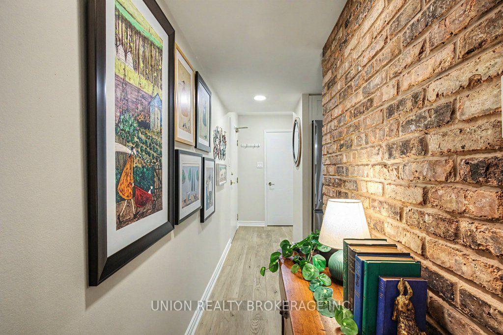 Photo 3 of Unit 905, 1093 Kingston Road, Scarborough, Birchcliffe-Cliffside — HOMEH