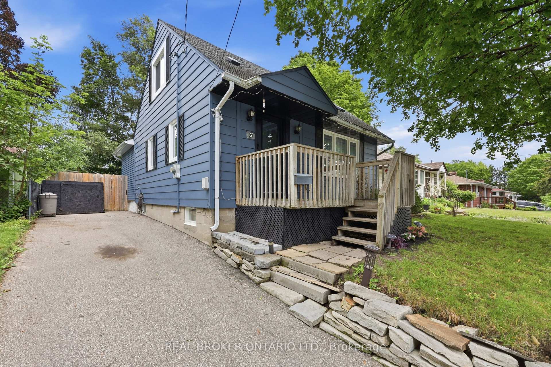 Photo 5 of 21 Ridgewood Avenue, Guelph, Junction/Onward Willow — HOMEH
