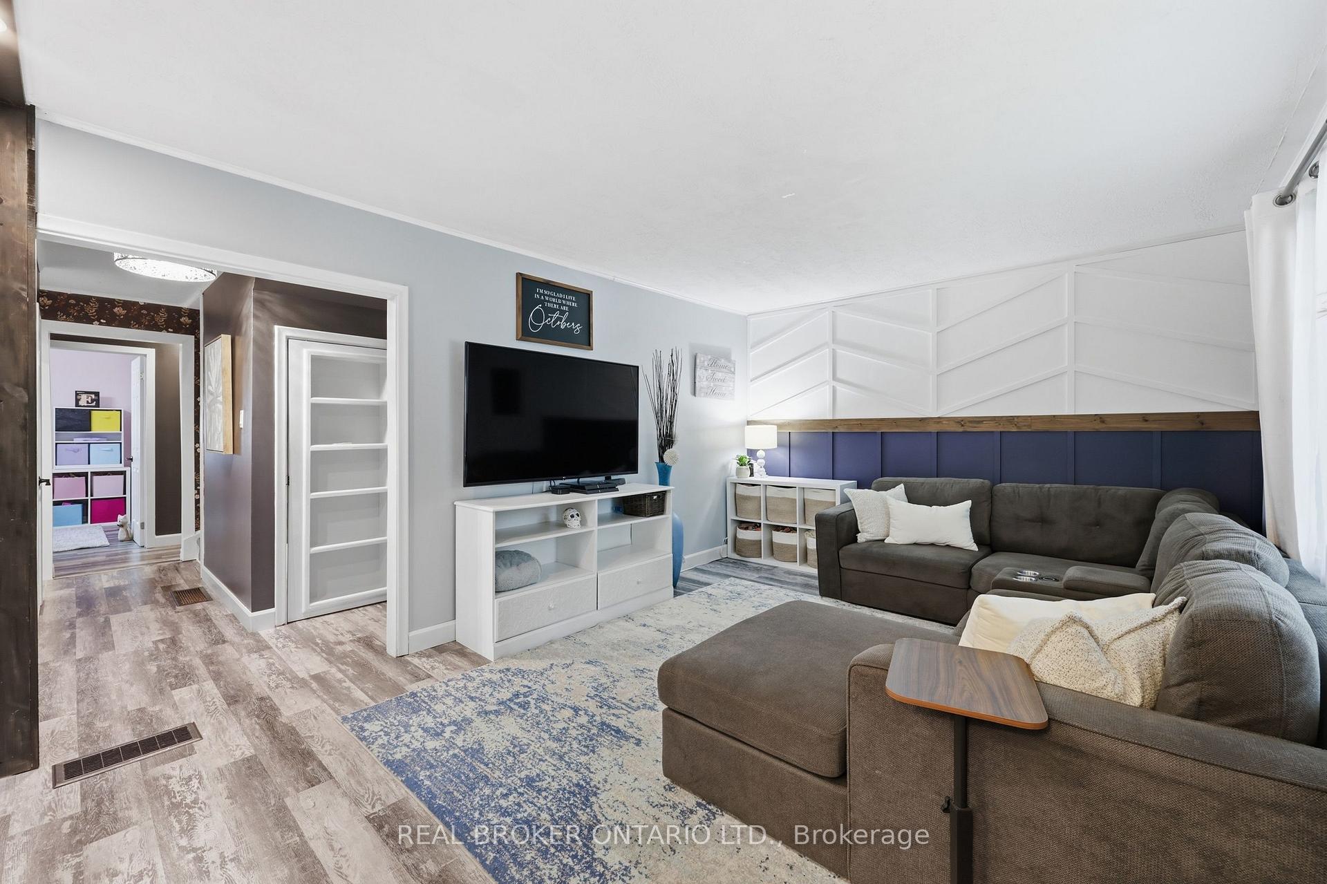 Photo 10 of 21 Ridgewood Avenue, Guelph, Junction/Onward Willow — HOMEH