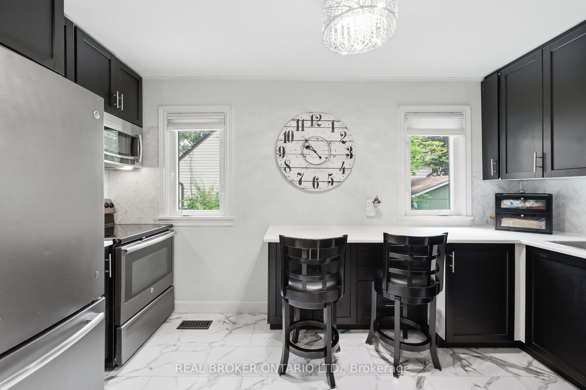 Photo 13 of 21 Ridgewood Avenue, Guelph, Junction/Onward Willow — HOMEH