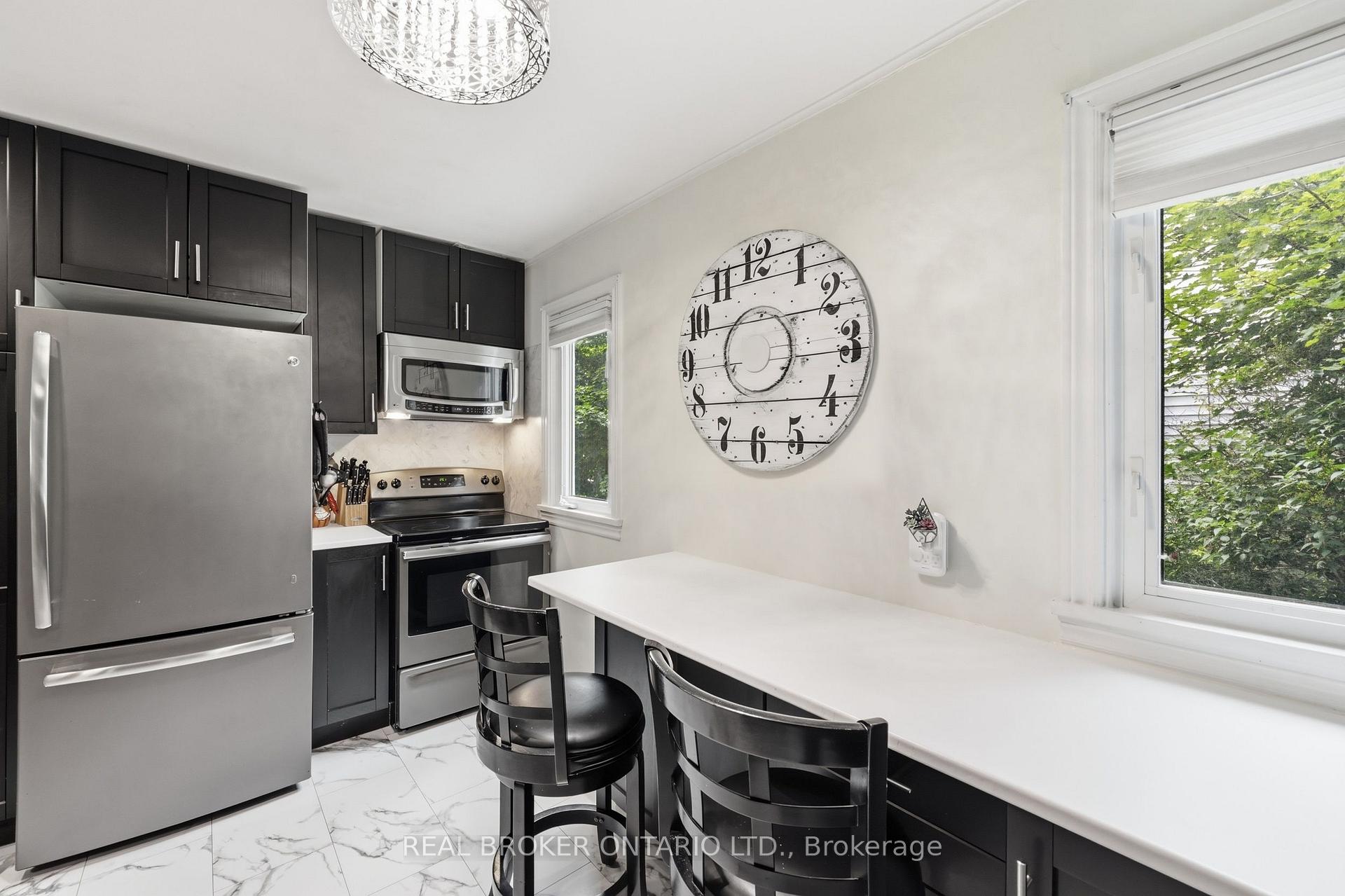Photo 15 of 21 Ridgewood Avenue, Guelph, Junction/Onward Willow — HOMEH