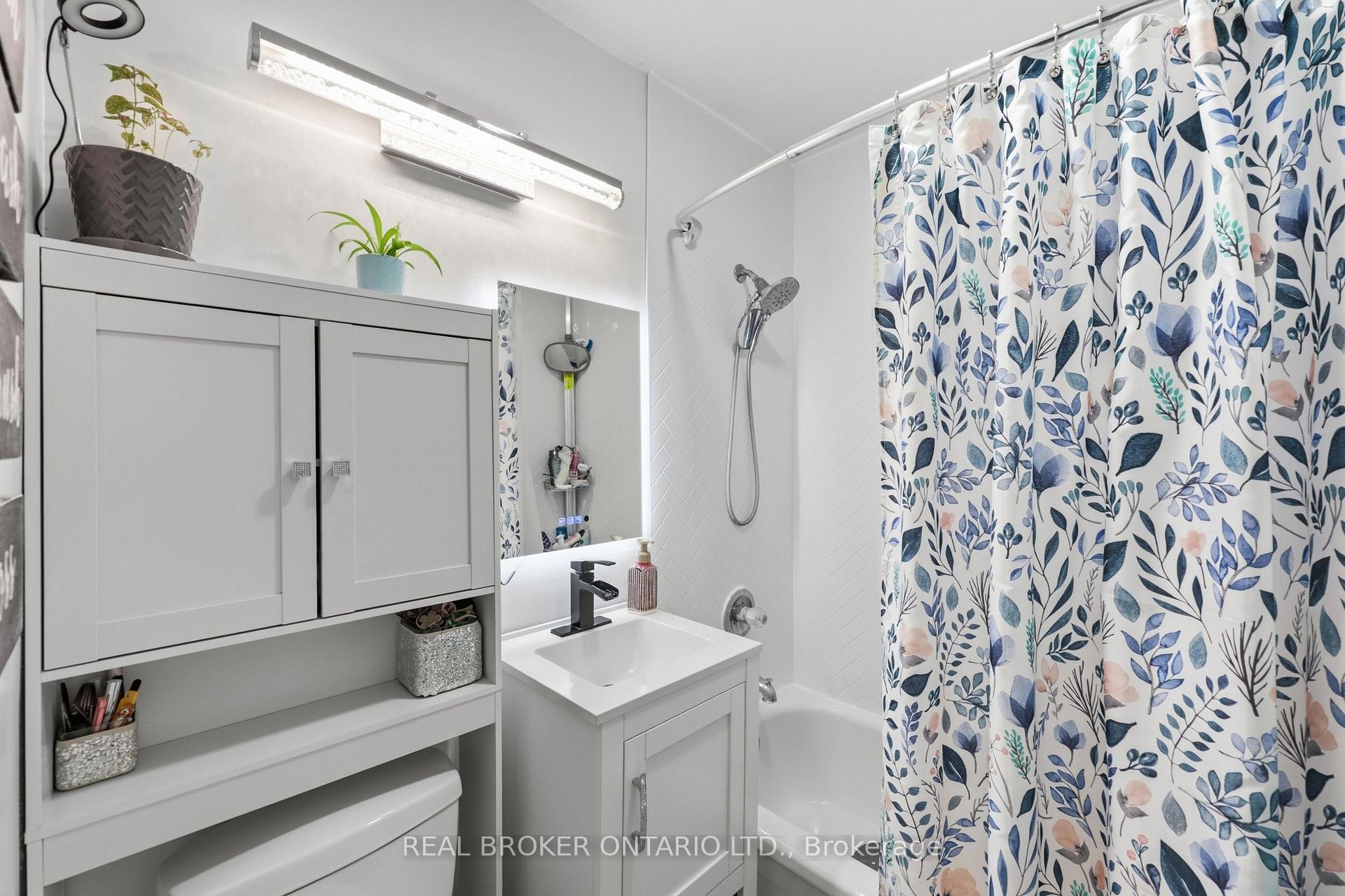 Photo 18 of 21 Ridgewood Avenue, Guelph, Junction/Onward Willow — HOMEH