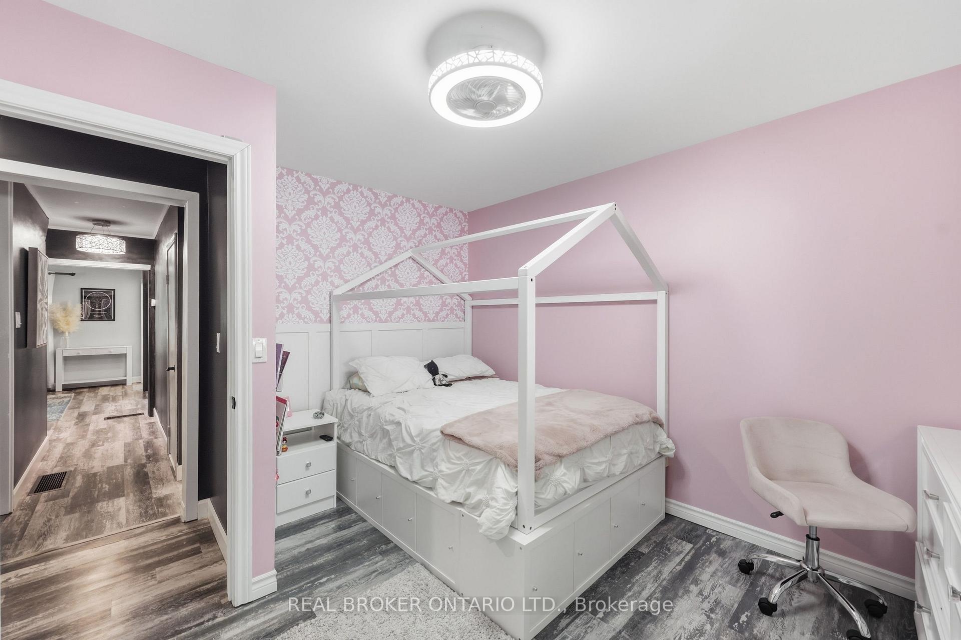 Photo 20 of 21 Ridgewood Avenue, Guelph, Junction/Onward Willow — HOMEH