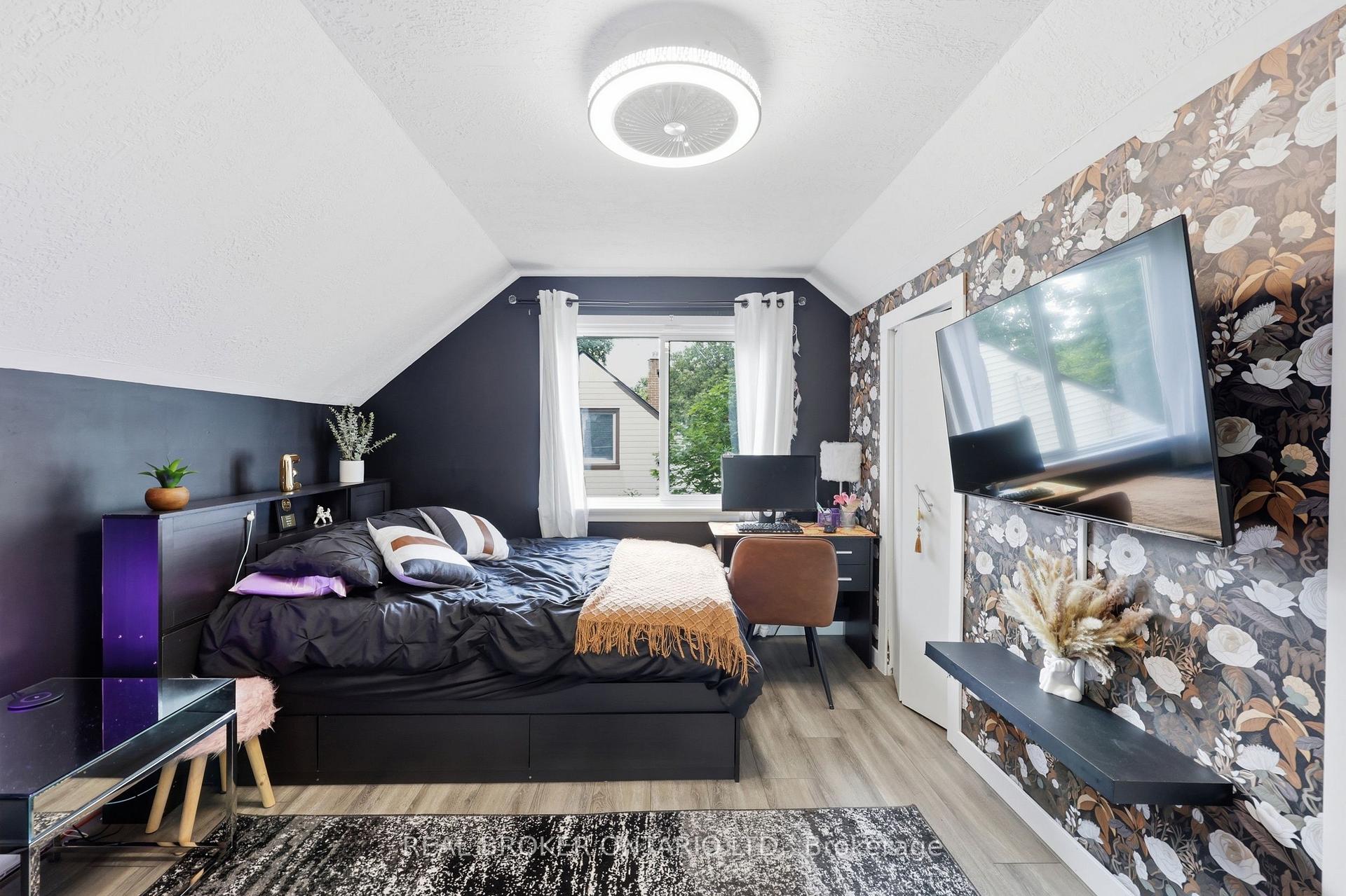 Photo 22 of 21 Ridgewood Avenue, Guelph, Junction/Onward Willow — HOMEH