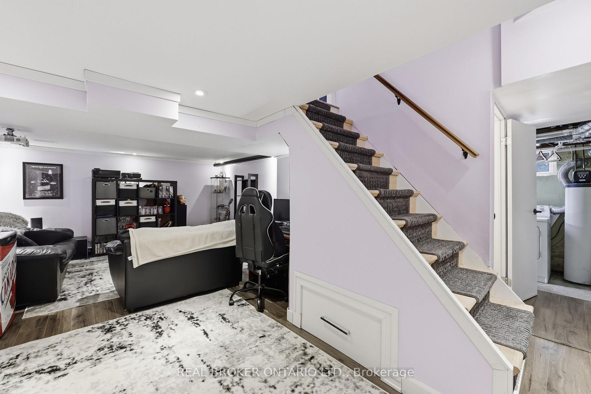 Photo 24 of 21 Ridgewood Avenue, Guelph, Junction/Onward Willow — HOMEH