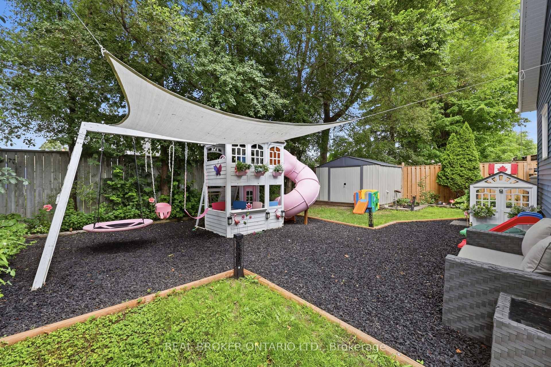 Photo 27 of 21 Ridgewood Avenue, Guelph, Junction/Onward Willow — HOMEH