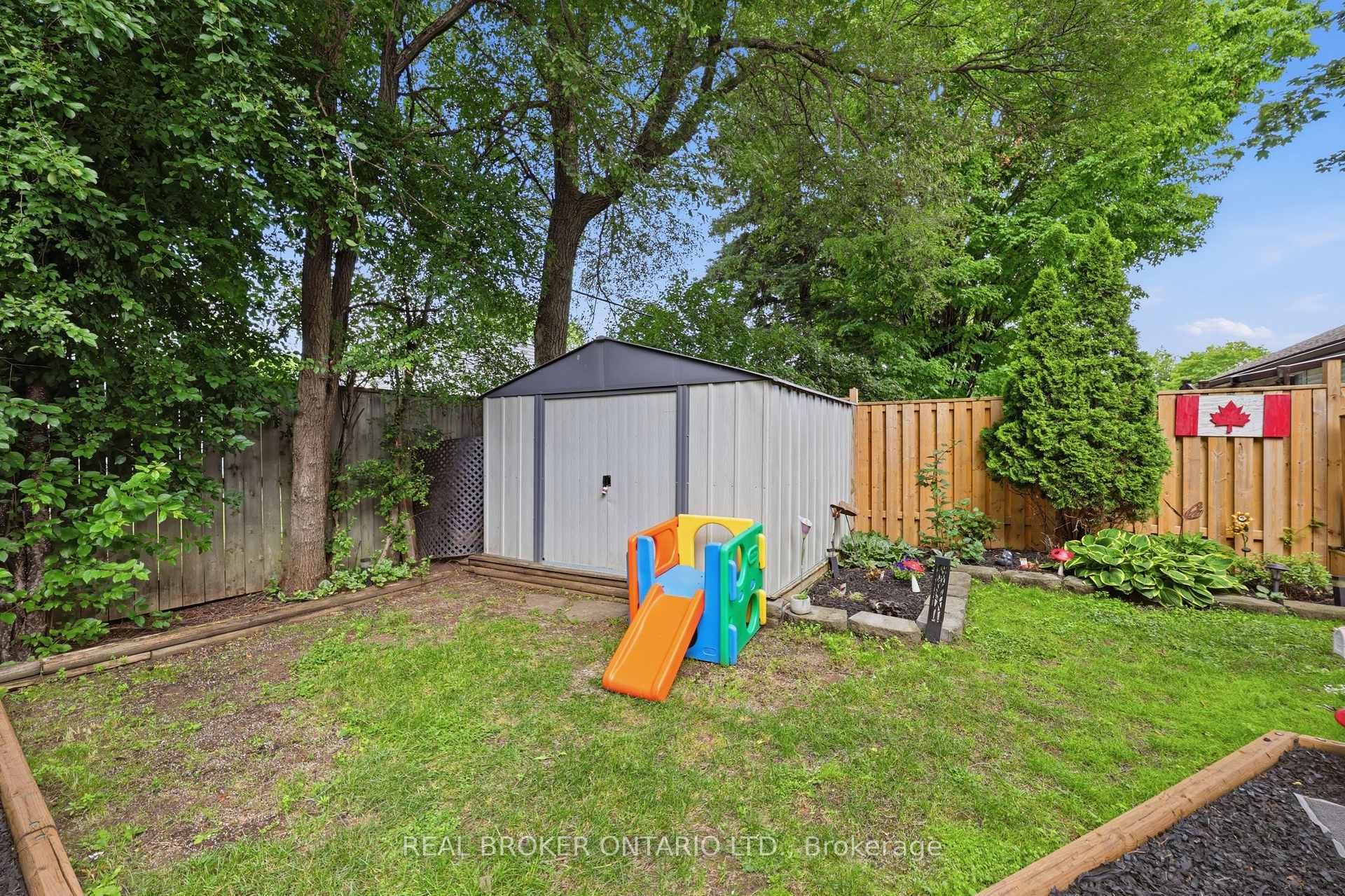 Photo 31 of 21 Ridgewood Avenue, Guelph, Junction/Onward Willow — HOMEH