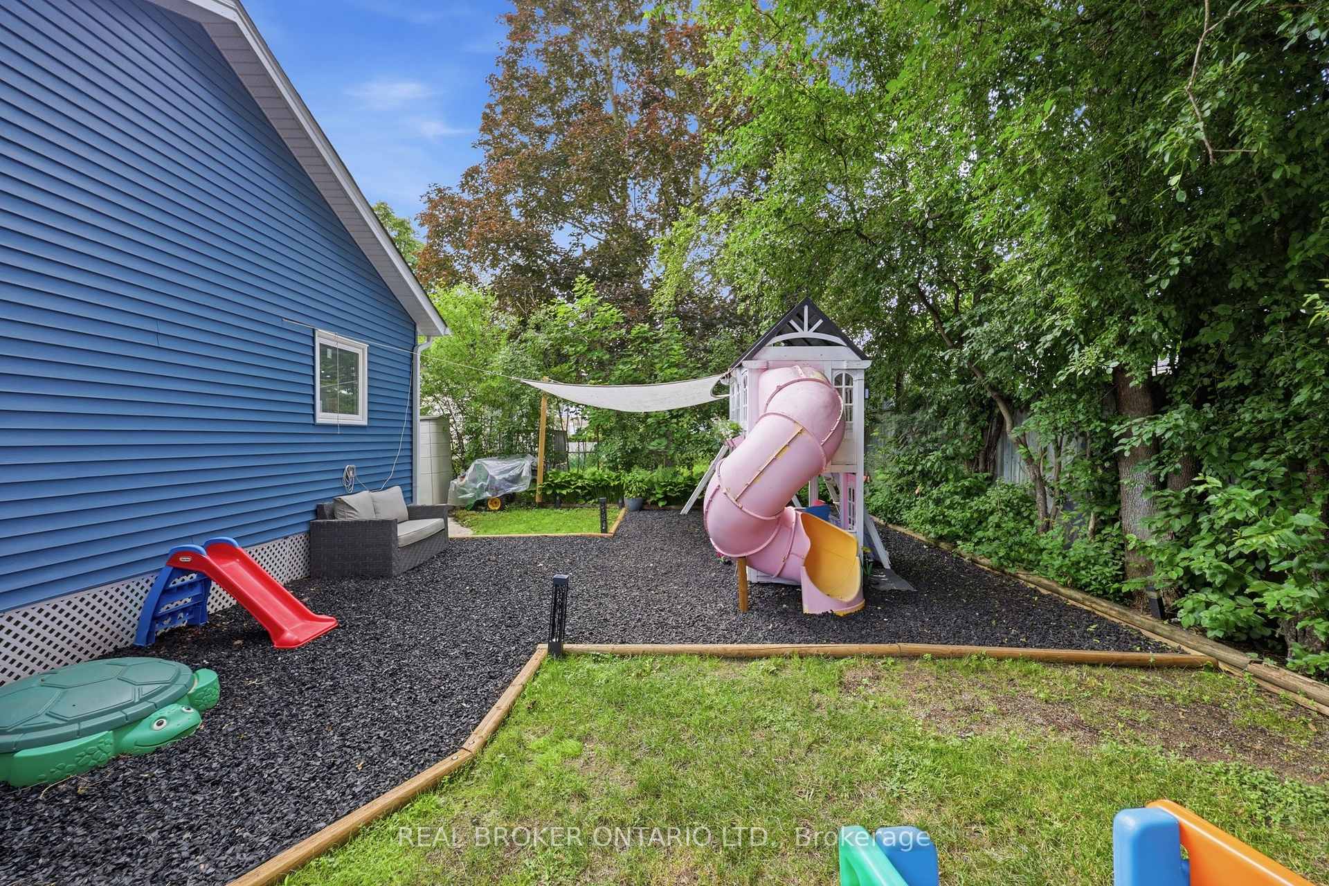 Photo 32 of 21 Ridgewood Avenue, Guelph, Junction/Onward Willow — HOMEH