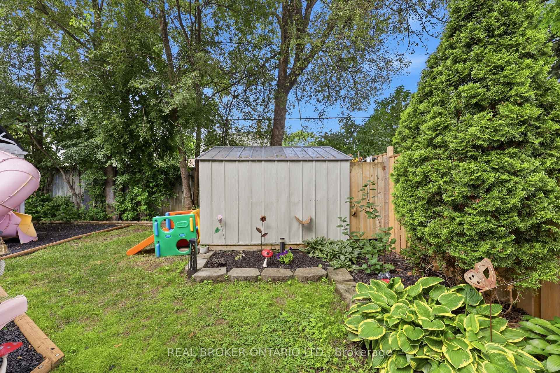 Photo 35 of 21 Ridgewood Avenue, Guelph, Junction/Onward Willow — HOMEH