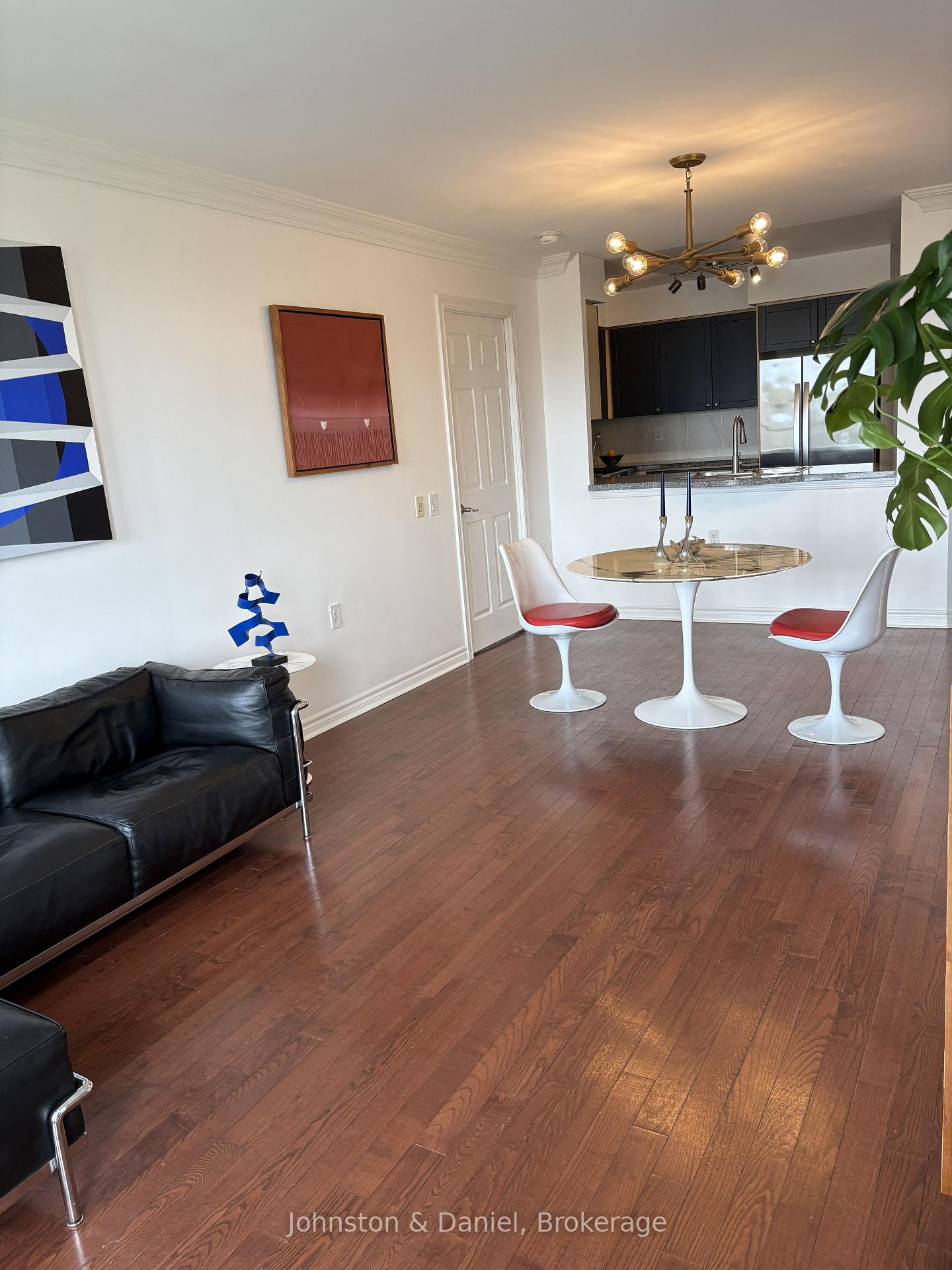 Photo 5 of Unit 1605, 388 Bloor Street E, Toronto, Rosedale-Moore Park — HOMEH