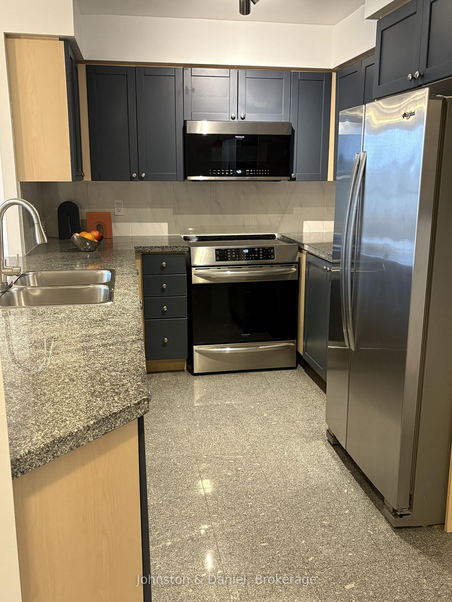 Photo 10 of Unit 1605, 388 Bloor Street E, Toronto, Rosedale-Moore Park — HOMEH