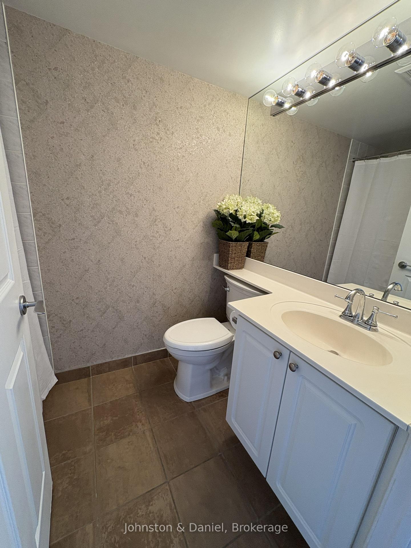 Photo 25 of Unit 1605, 388 Bloor Street E, Toronto, Rosedale-Moore Park — HOMEH