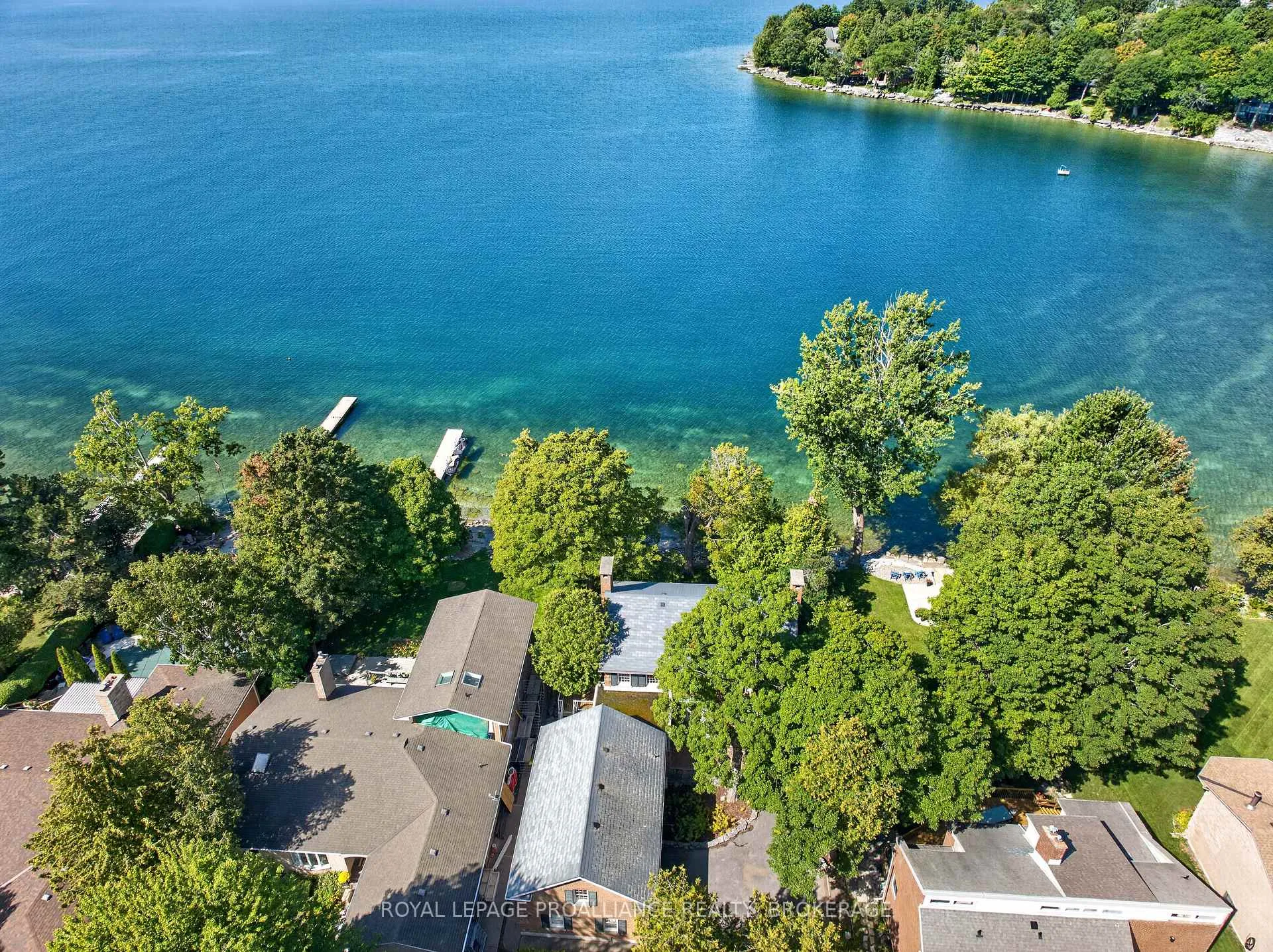 Photo 2 of 110 Lakeshore Boulevard, Kingston, City SouthWest — HOMEH