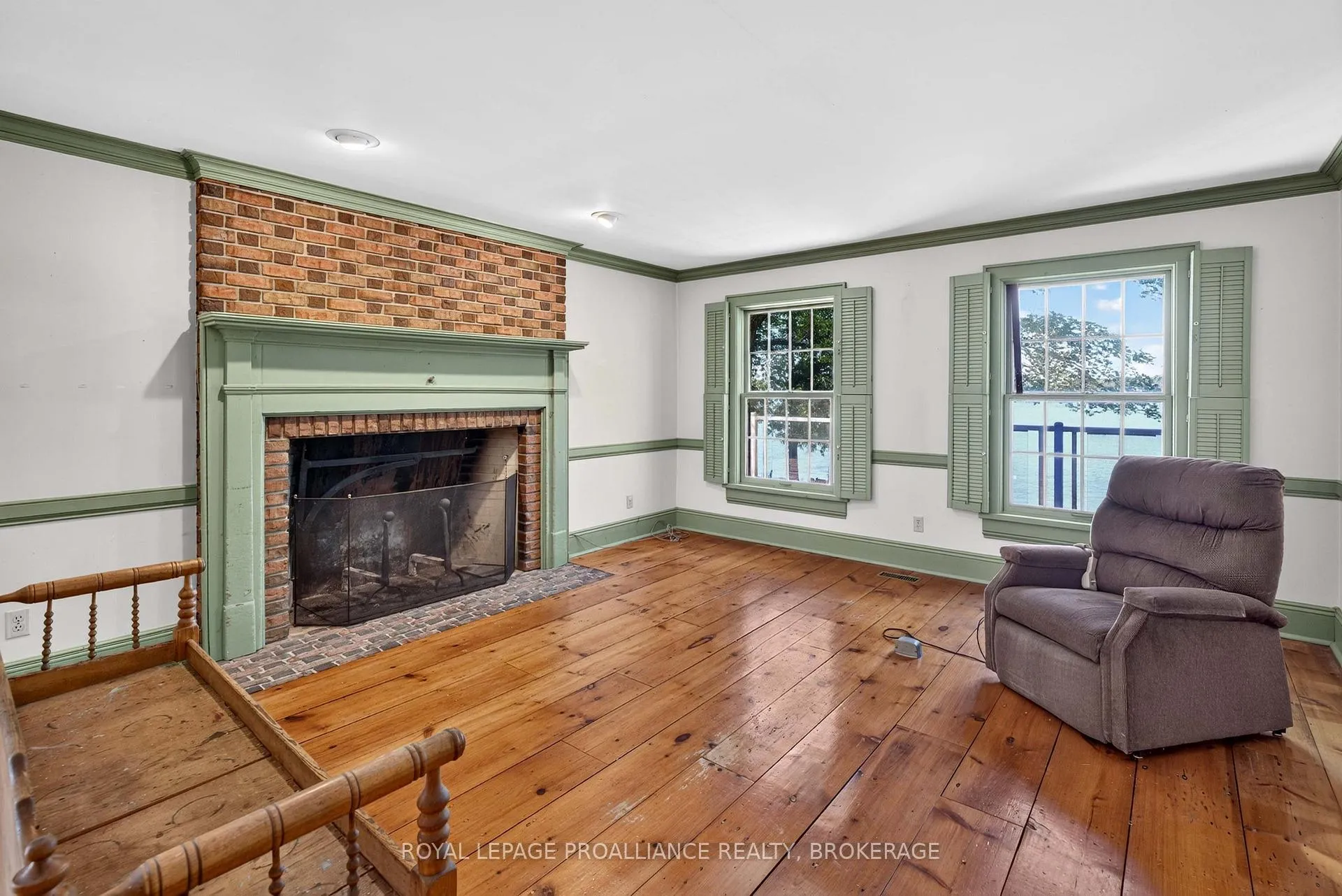 Photo 12 of 110 Lakeshore Boulevard, Kingston, City SouthWest — HOMEH