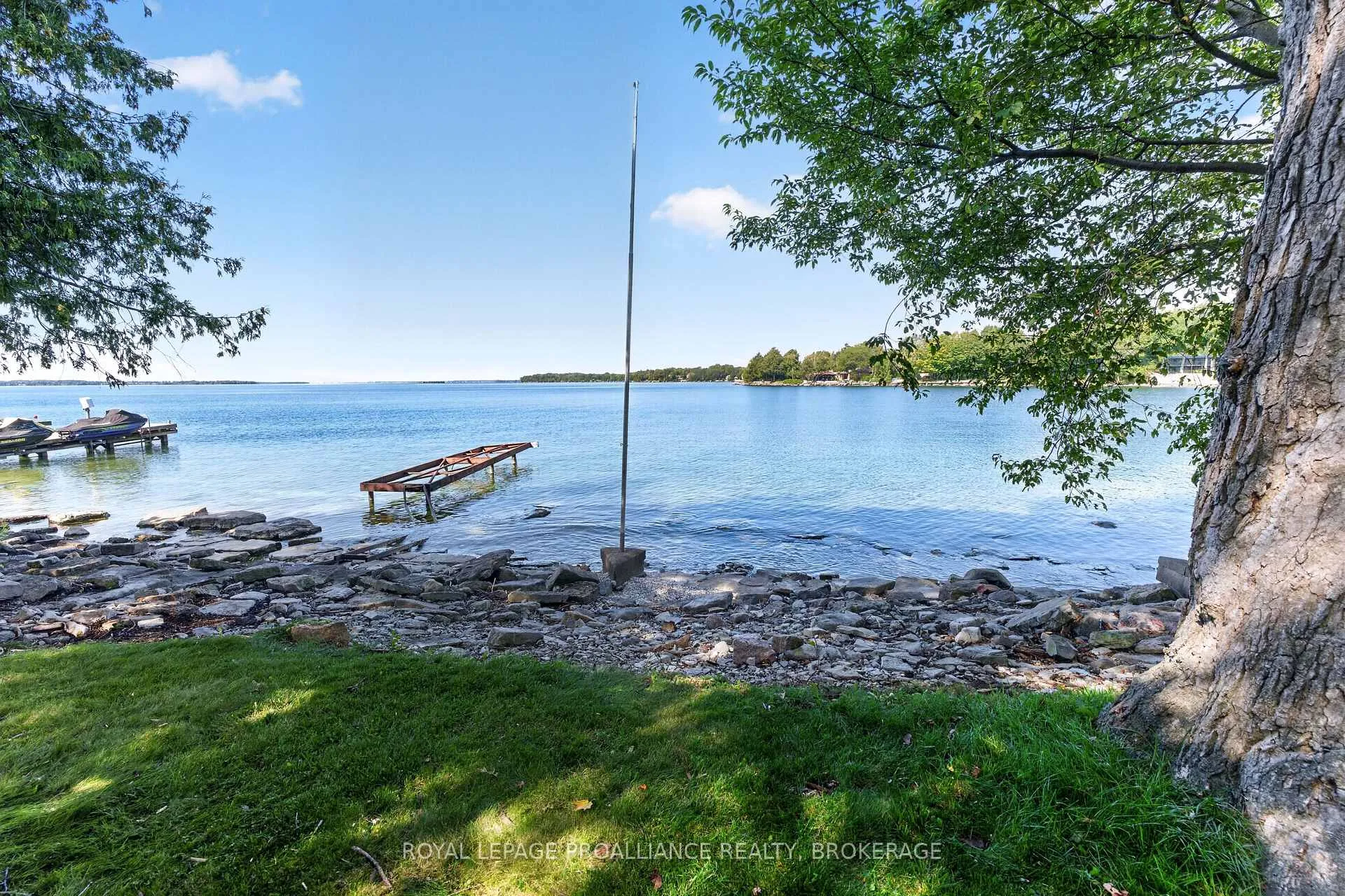 Photo 43 of 110 Lakeshore Boulevard, Kingston, City SouthWest — HOMEH