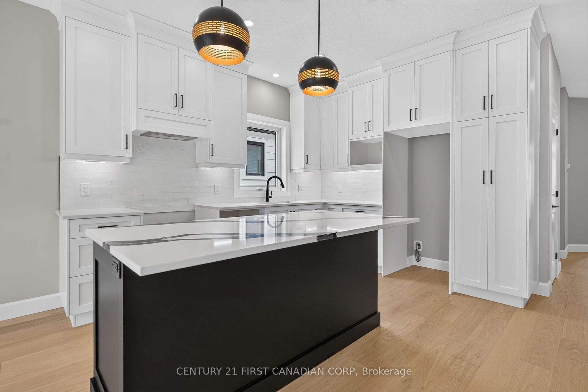 Photo 12 of Unit 4, 430 Head Street N, Strathroy-Caradoc, NE — HOMEH
