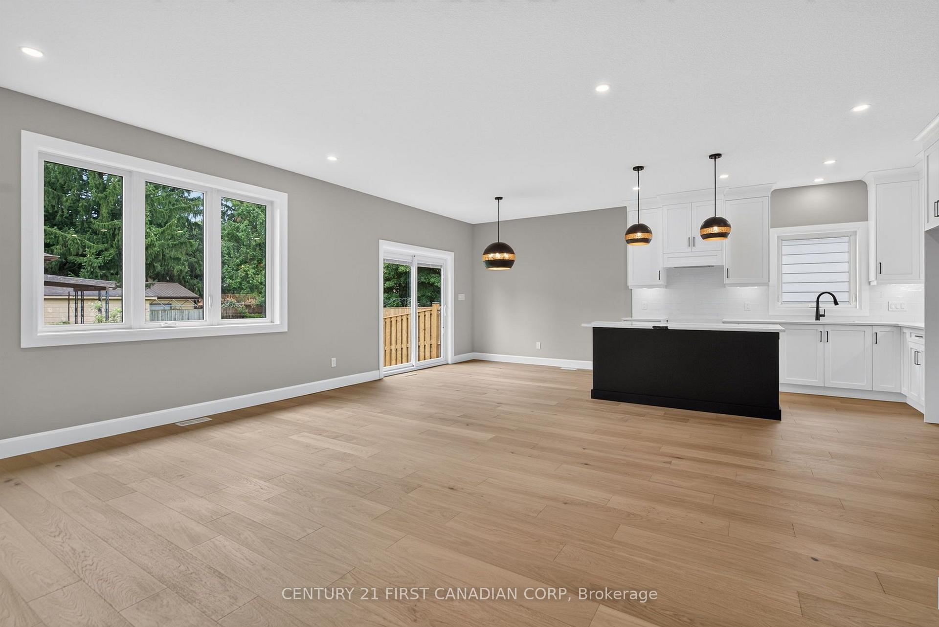 Photo 17 of Unit 4, 430 Head Street N, Strathroy-Caradoc, NE — HOMEH