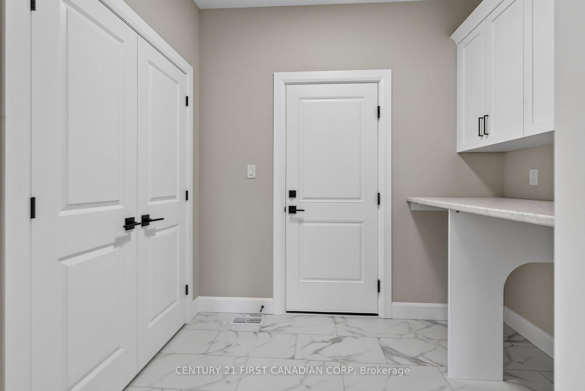Photo 19 of Unit 4, 430 Head Street N, Strathroy-Caradoc, NE — HOMEH