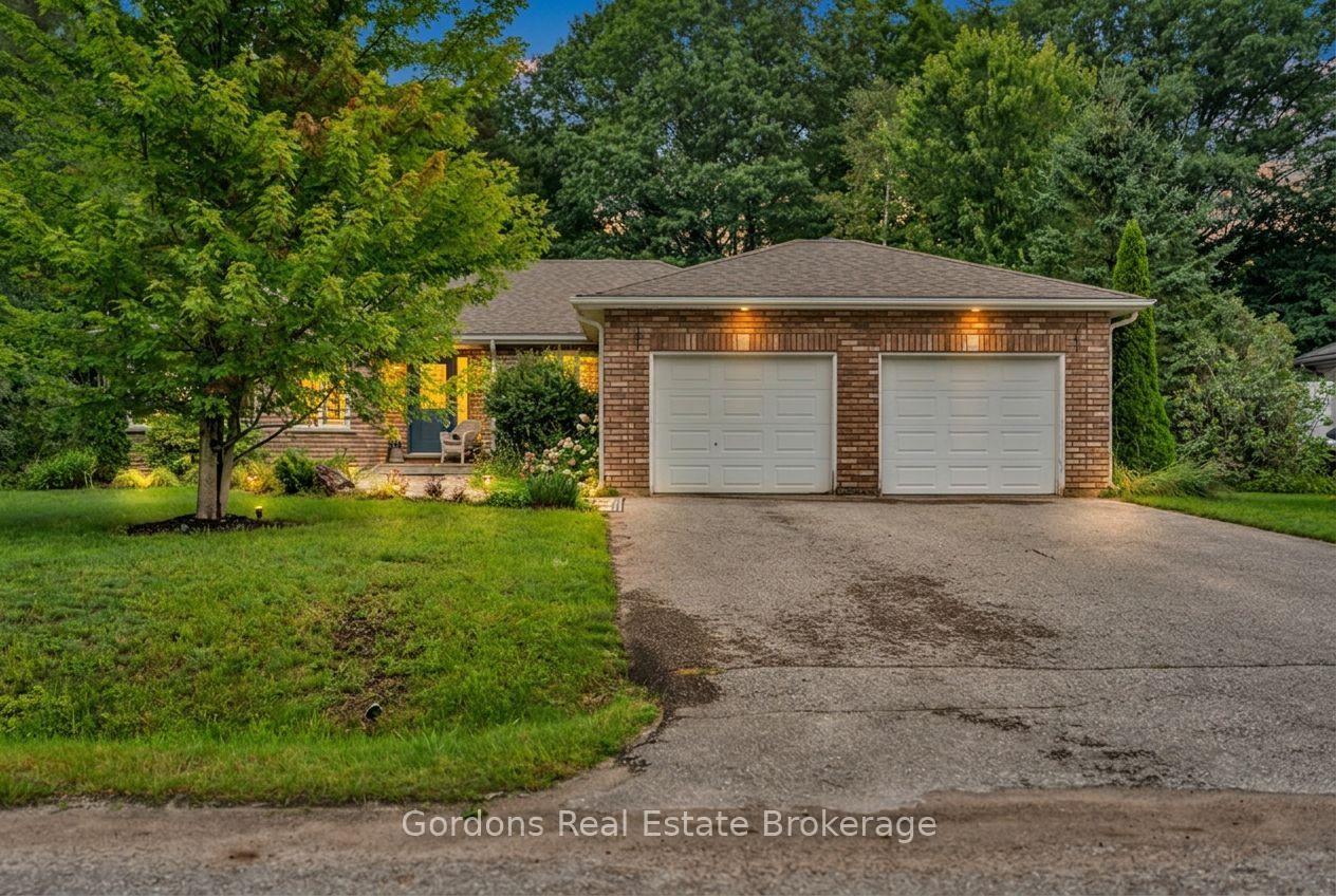 Photo 2 of 9 Grier Street, Tiny, Wyevale — HOMEH