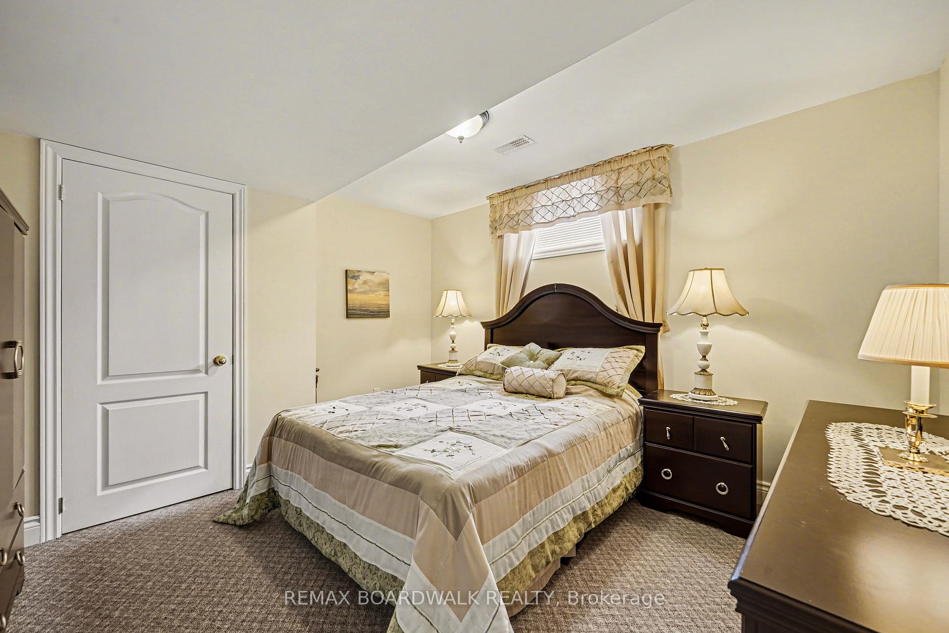Photo 34 of 819 Laval Street, Casselman, Casselman — HOMEH