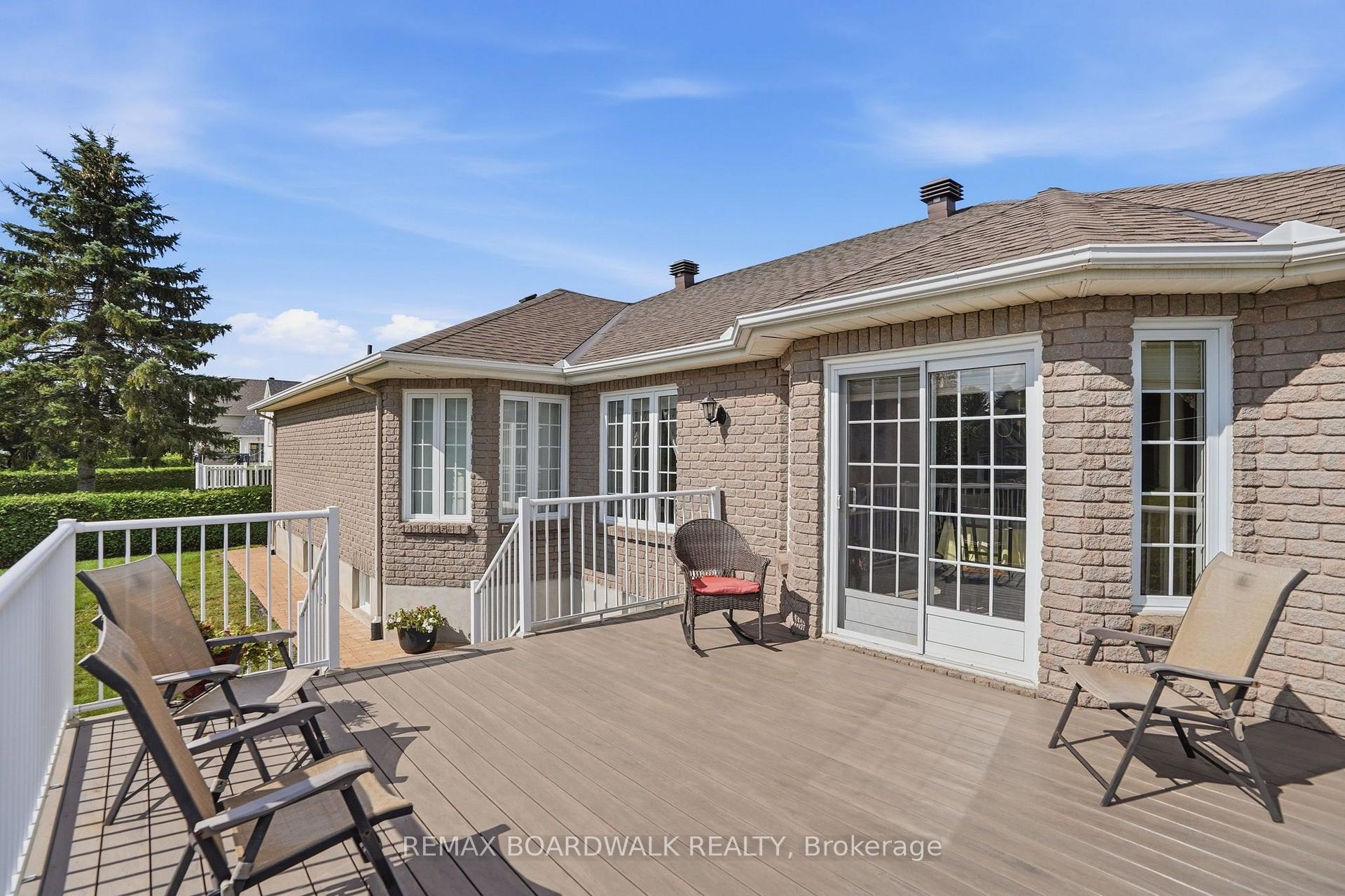 Photo 38 of 819 Laval Street, Casselman, Casselman — HOMEH