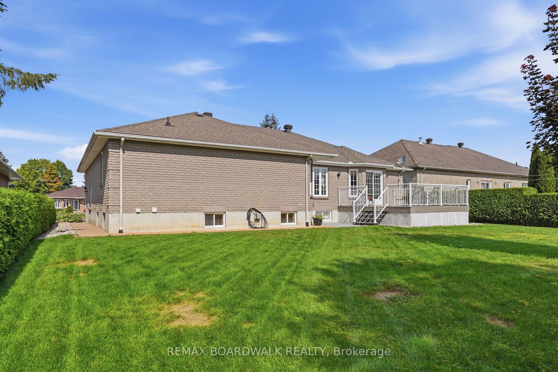 Photo 39 of 819 Laval Street, Casselman, Casselman — HOMEH