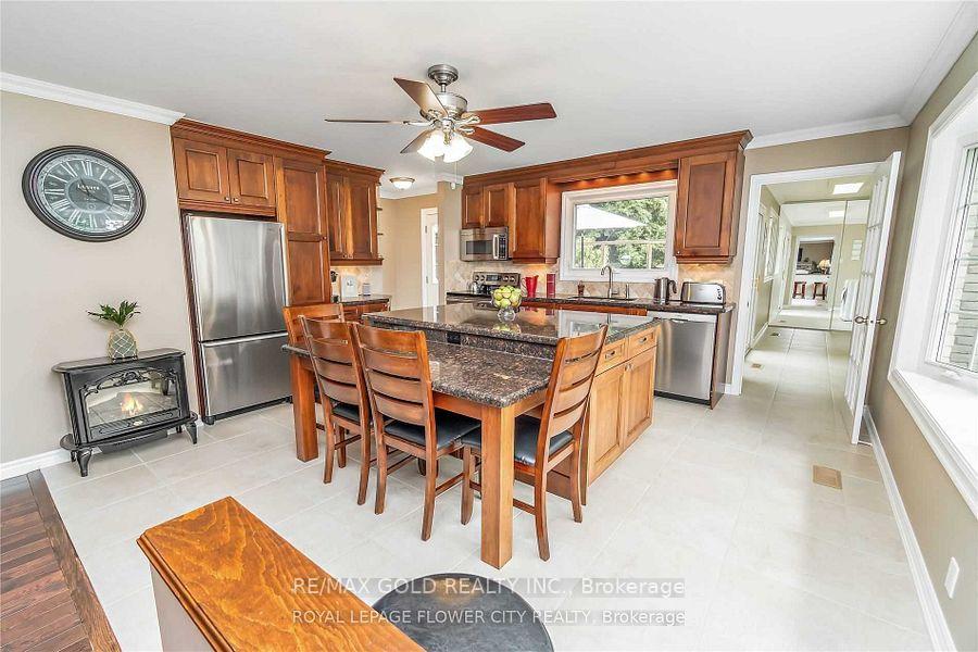 Photo 3 of 12471 Fifth Side Road, Halton Hills, Rural Halton Hills — HOMEH