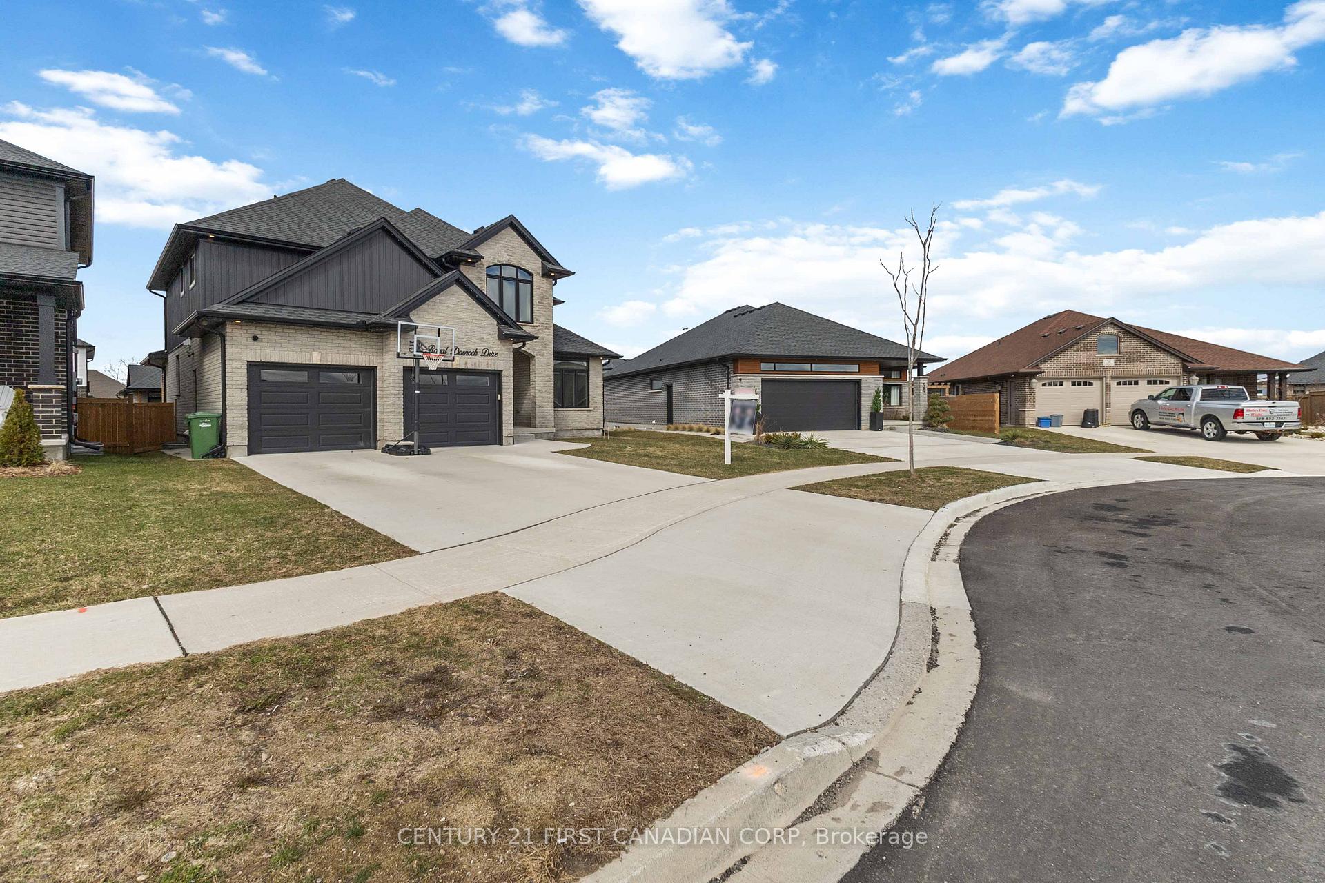 Photo 2 of 52 Royal Dornoch Drive, St. Thomas — HOMEH
