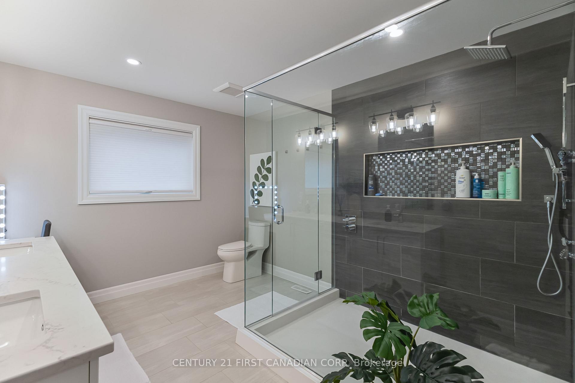 Photo 32 of 52 Royal Dornoch Drive, St. Thomas — HOMEH