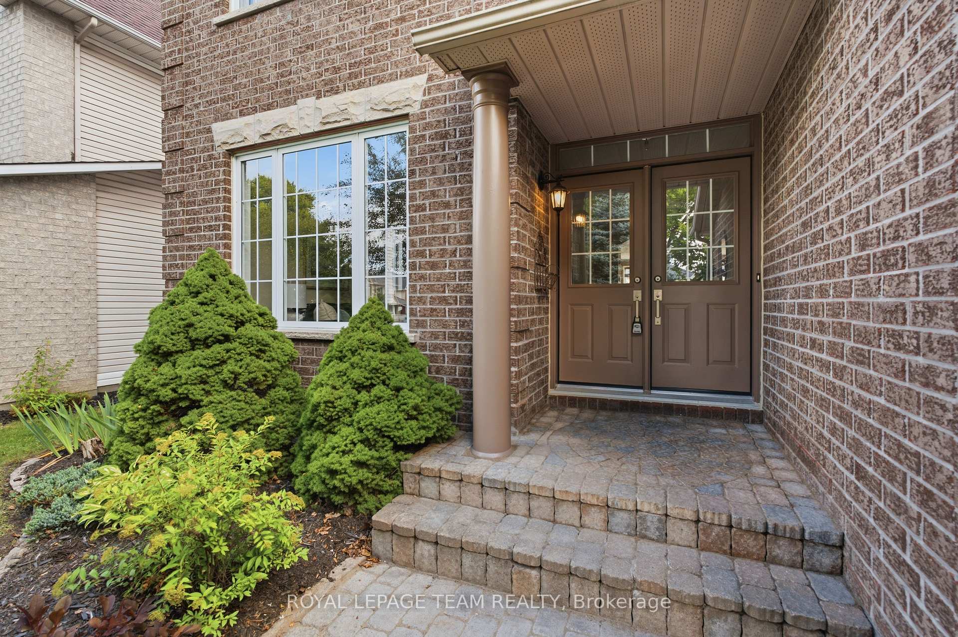 Photo 2 of 32 Glenrill Place, Ottawa, Kanata - Emerald Meadows/Trailwest — HOMEH