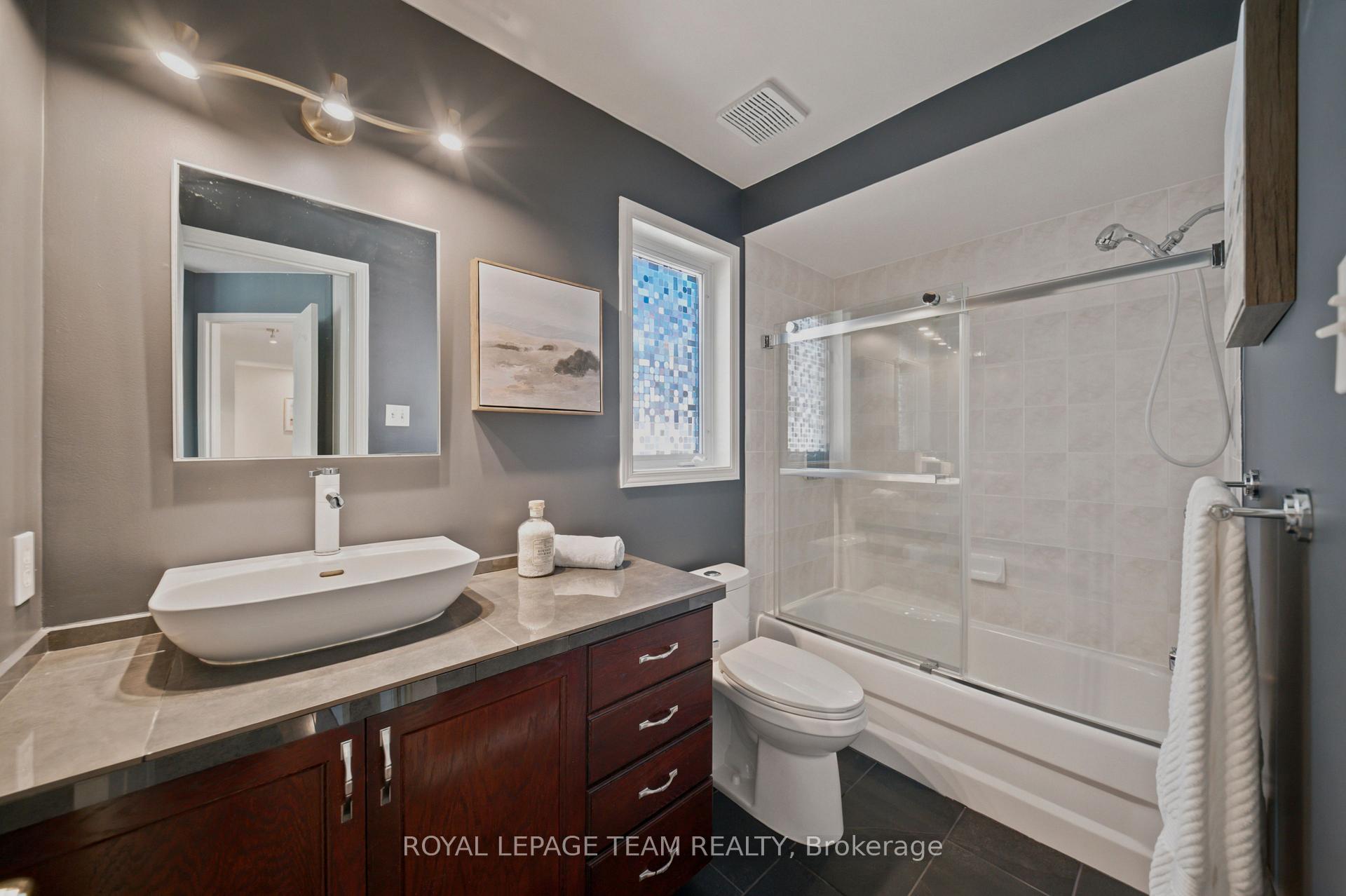 Photo 69 of 32 Glenrill Place, Ottawa, Kanata - Emerald Meadows/Trailwest — HOMEH