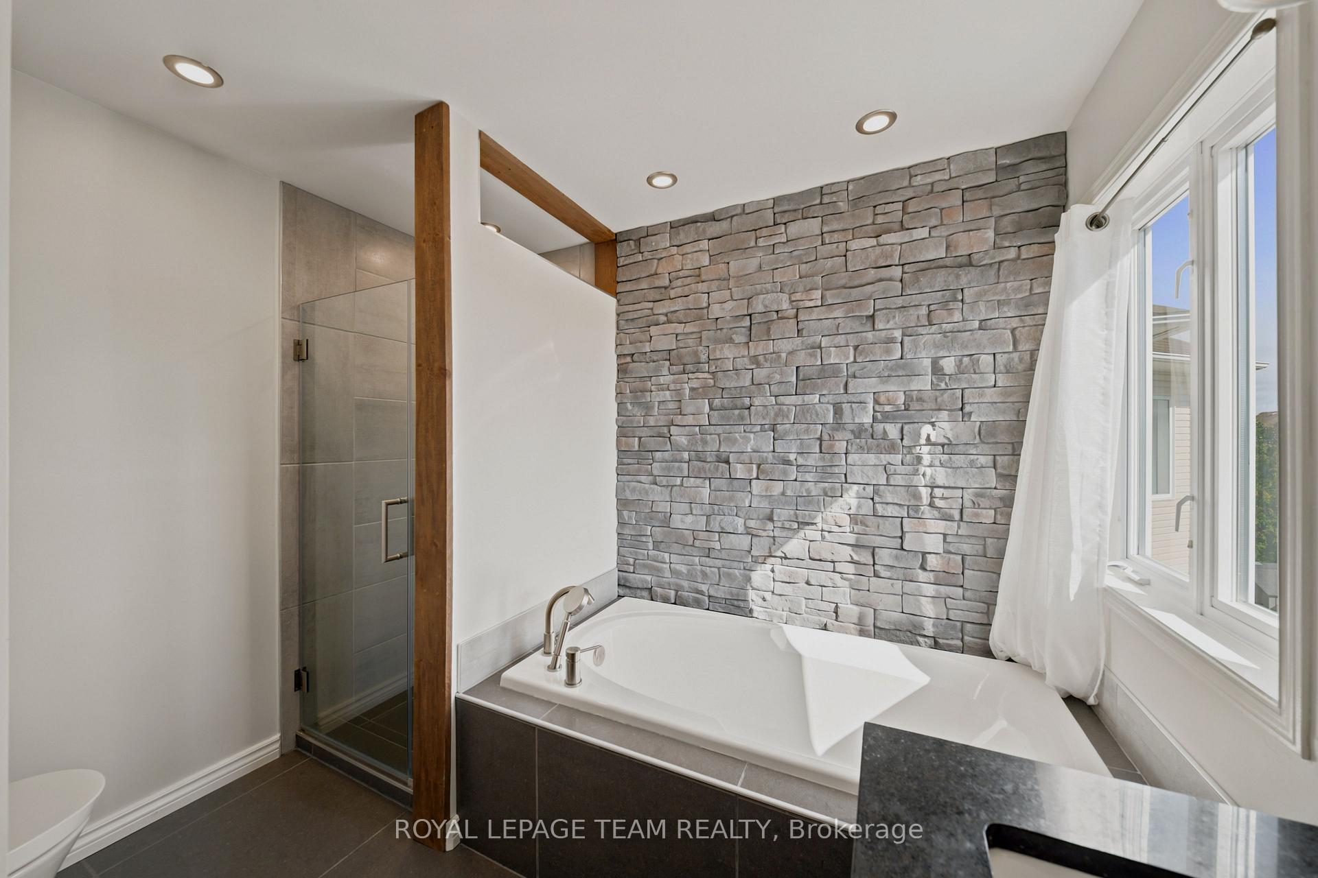 Photo 87 of 32 Glenrill Place, Ottawa, Kanata - Emerald Meadows/Trailwest — HOMEH