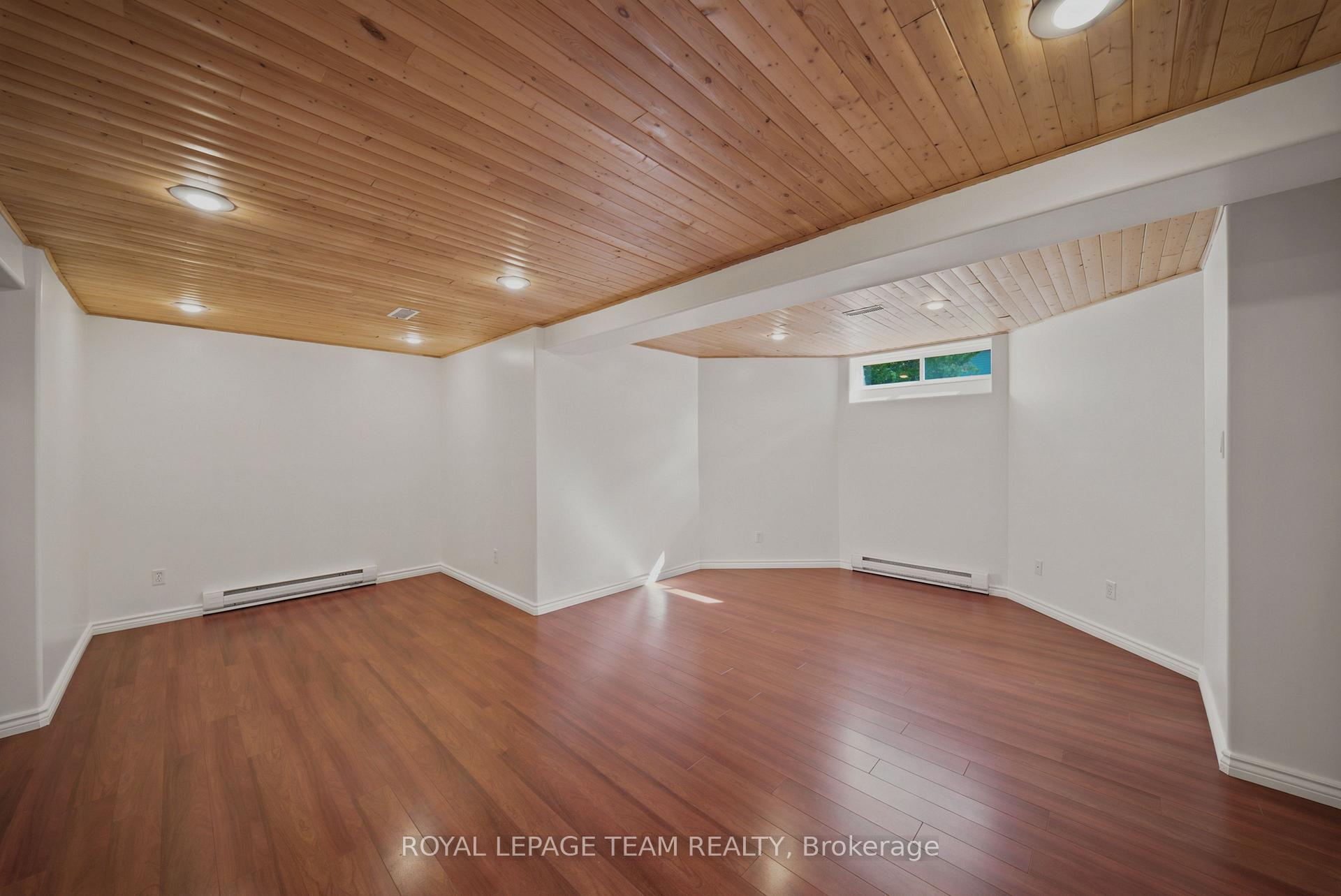 Photo 92 of 32 Glenrill Place, Ottawa, Kanata - Emerald Meadows/Trailwest — HOMEH